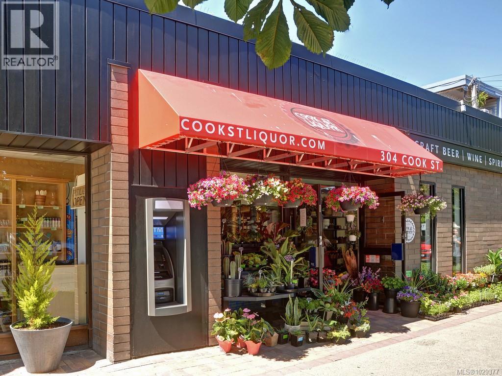 1152 CHAPMAN ST - 60