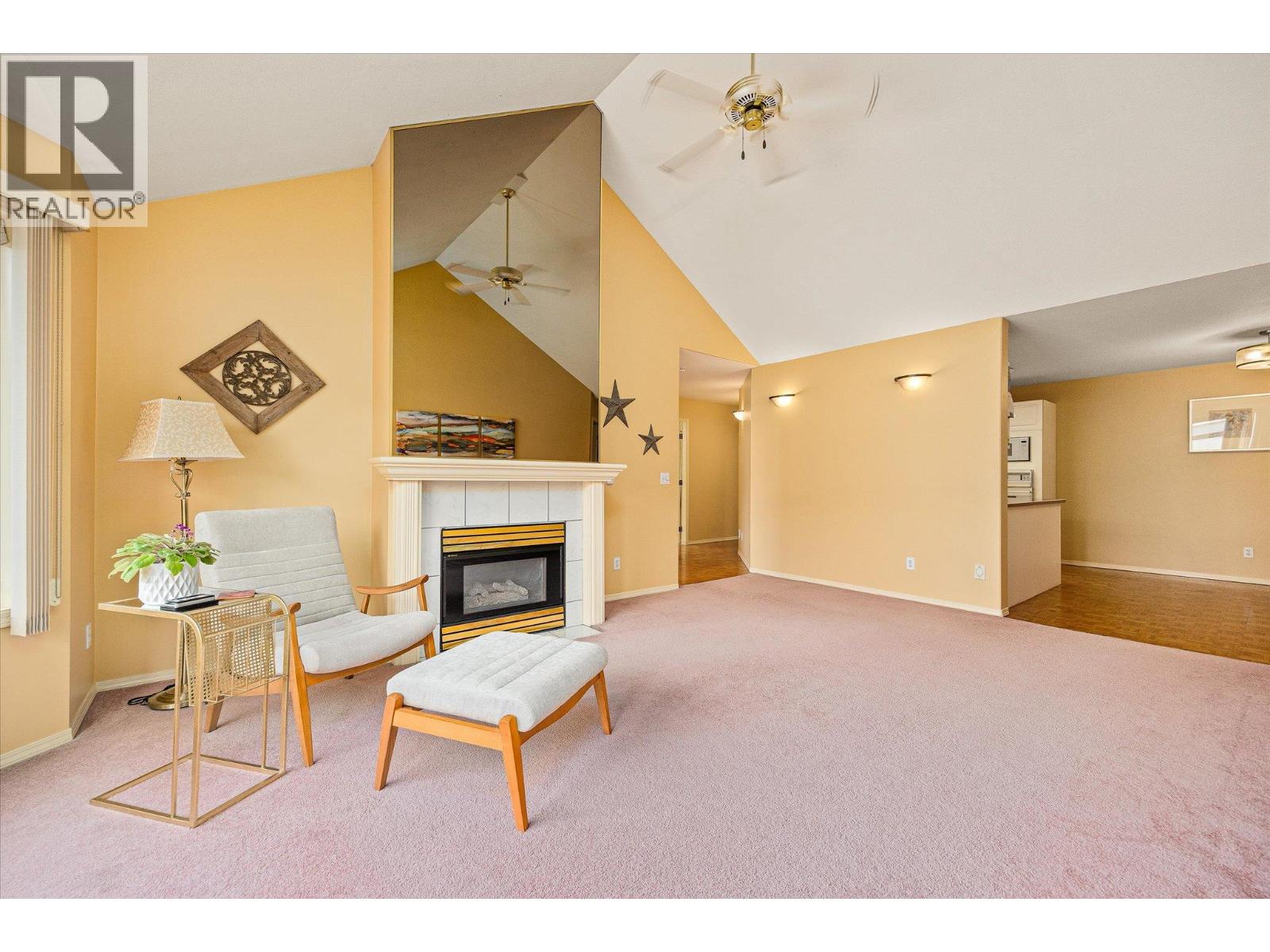 314 985 KLO Road, Kelowna