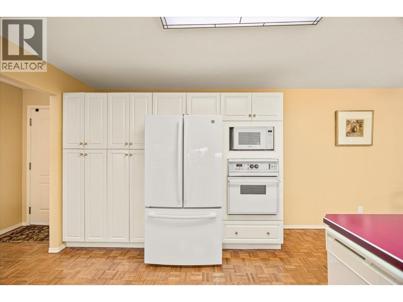 314 985 KLO Road, Kelowna