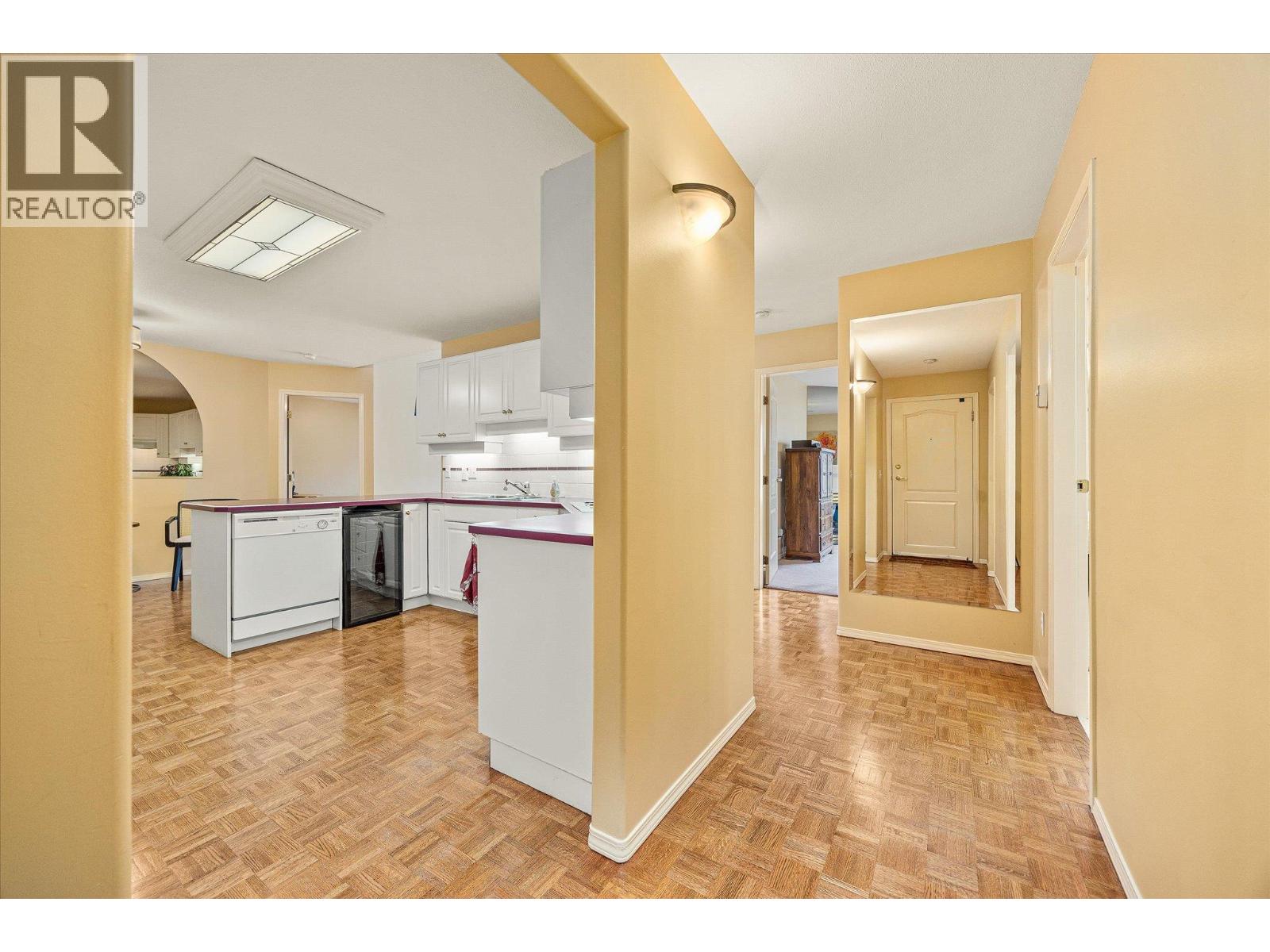 314 985 KLO Road, Kelowna