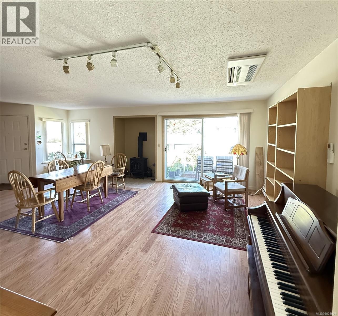 3 130 Corbett Road, Salt Spring