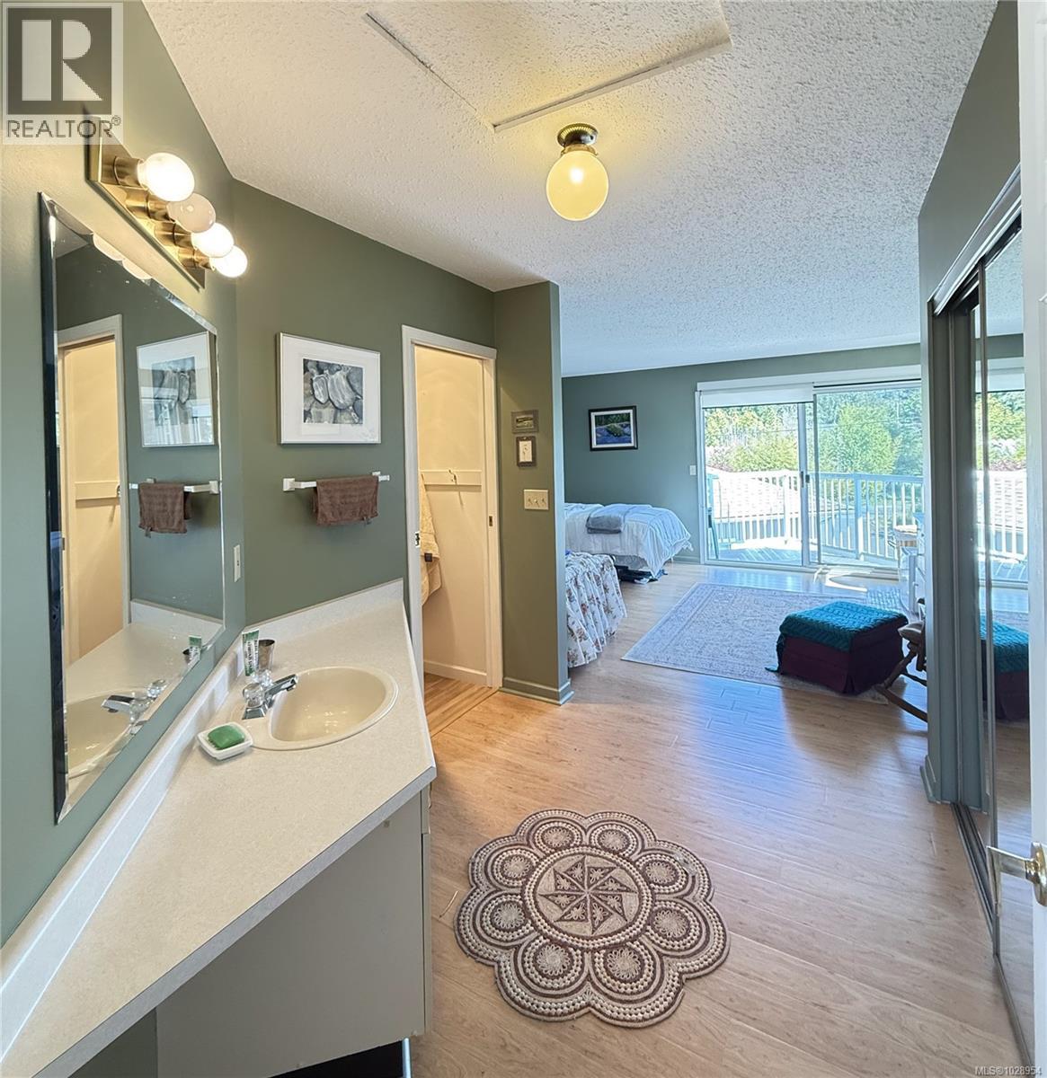 3 130 Corbett Road, Salt Spring