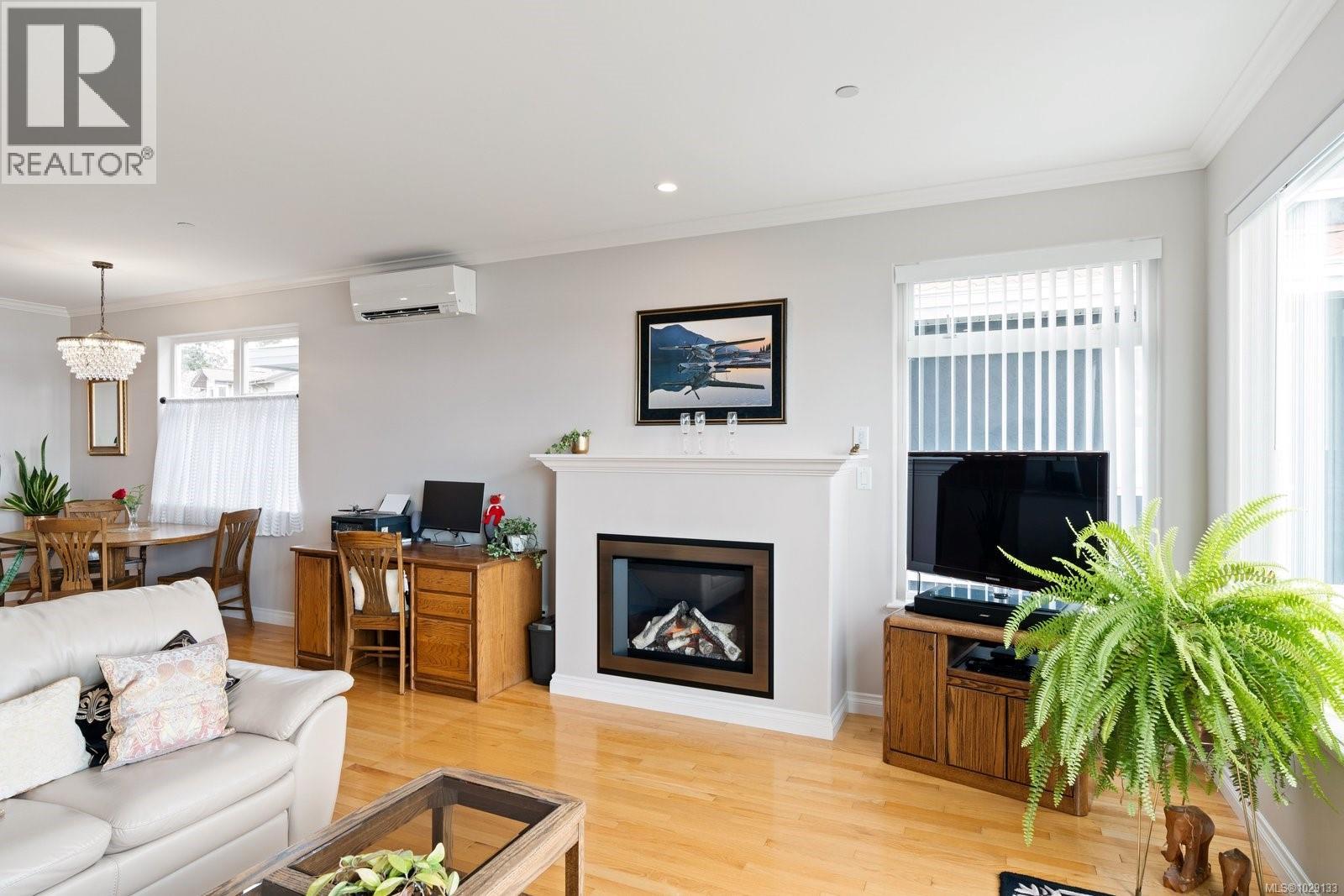 9452 LOCHSIDE DR - 6