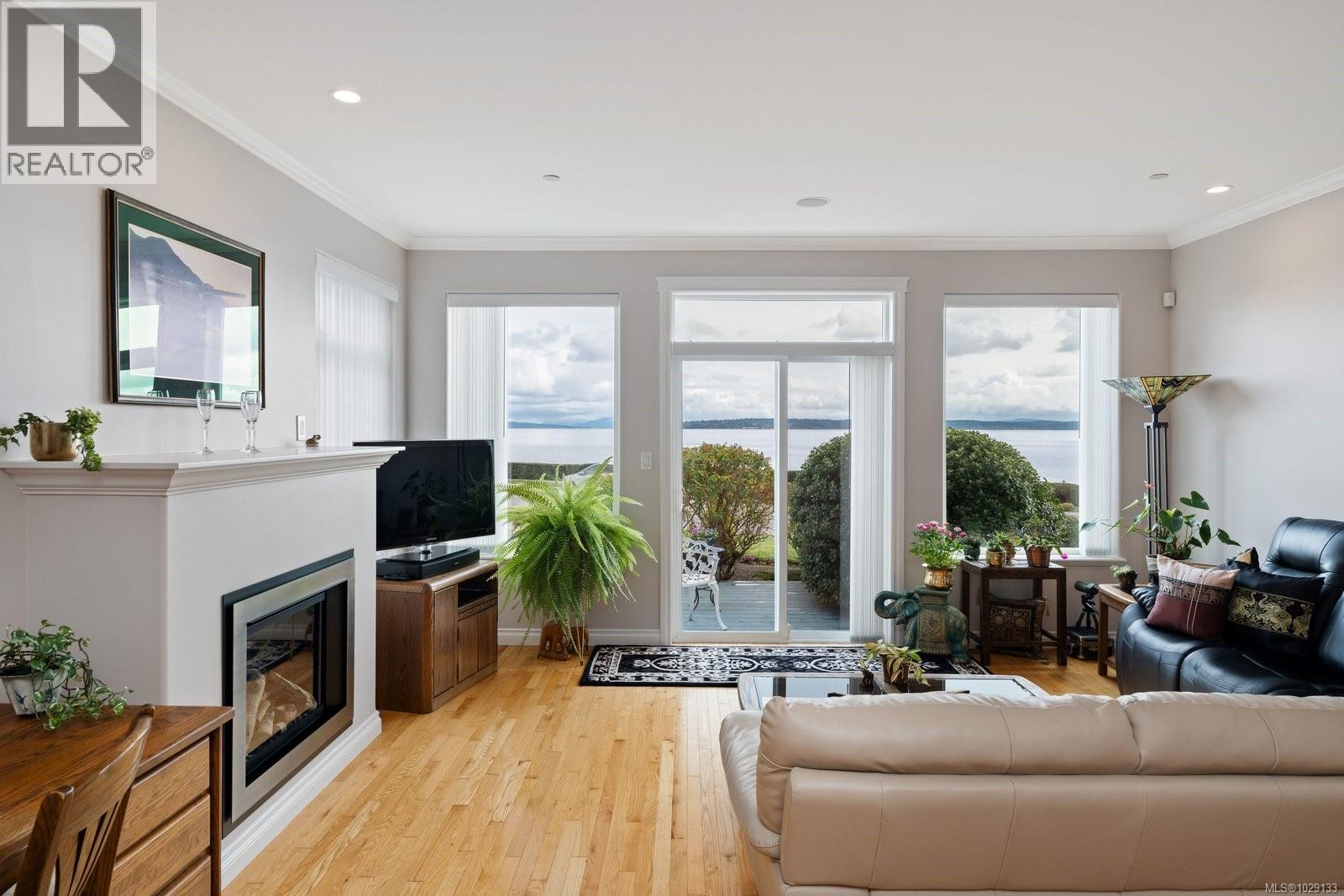 9452 LOCHSIDE DR - Image 3