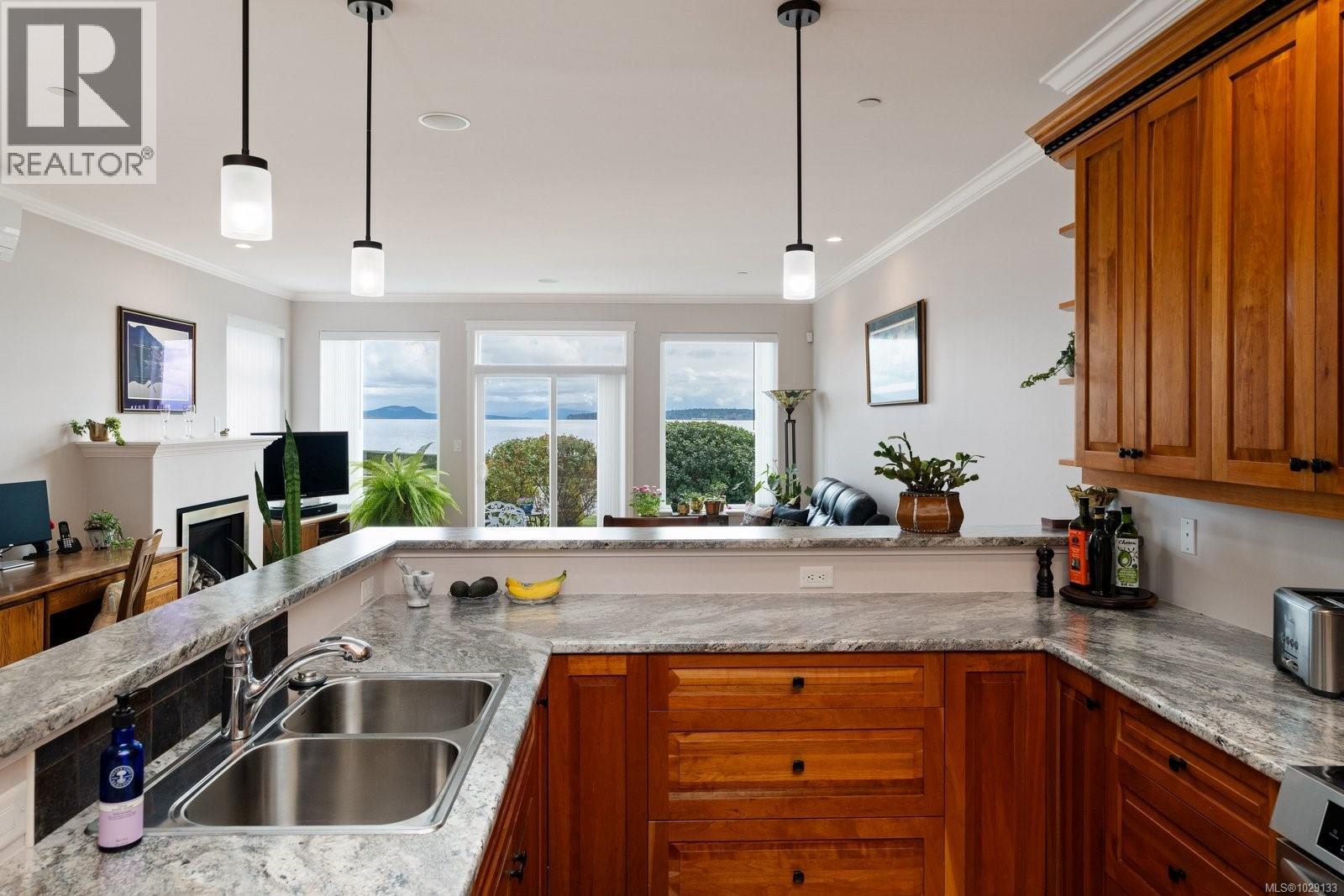 9452 LOCHSIDE DR - 12