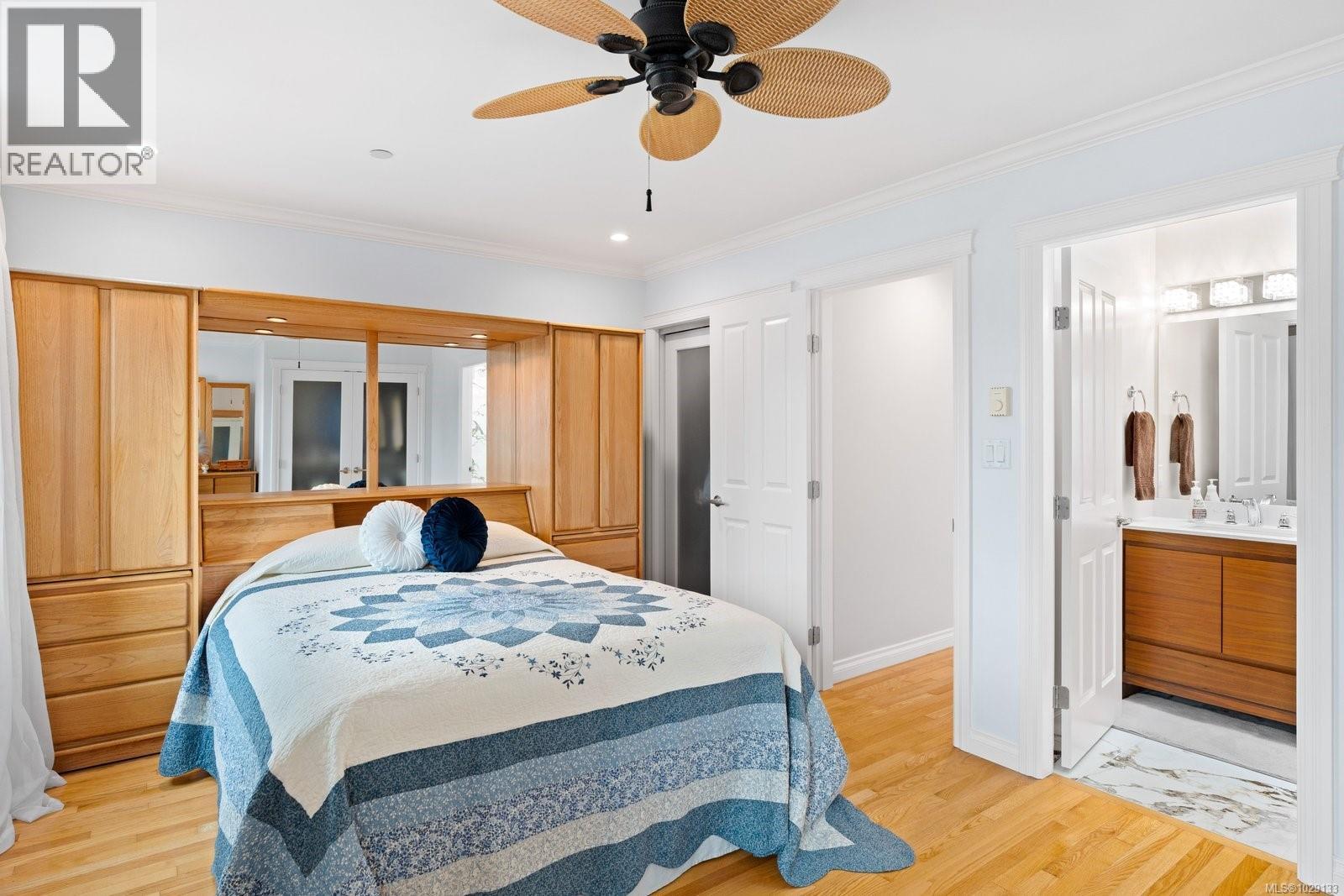 9452 LOCHSIDE DR - 27