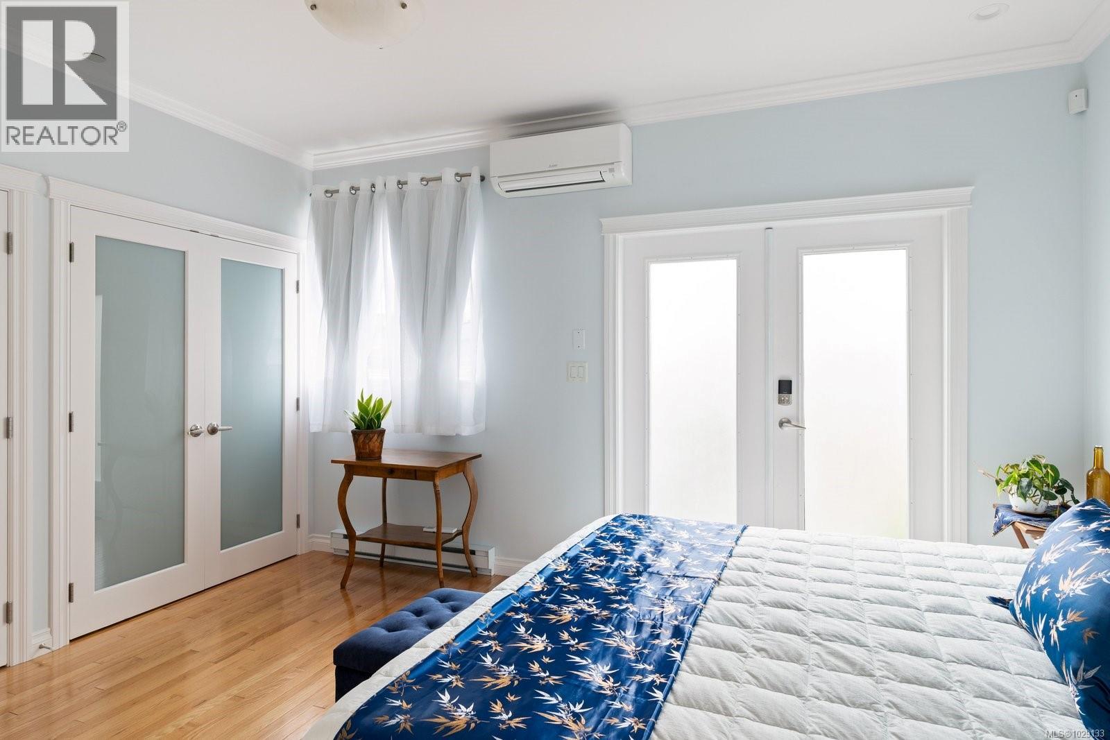 9452 LOCHSIDE DR - 18