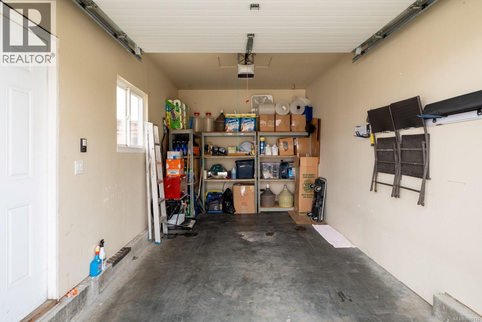 9452 LOCHSIDE DR - 33