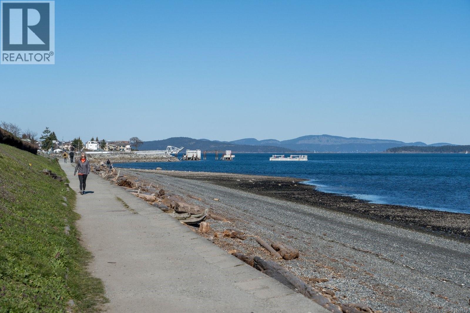 9452 LOCHSIDE DR - 39