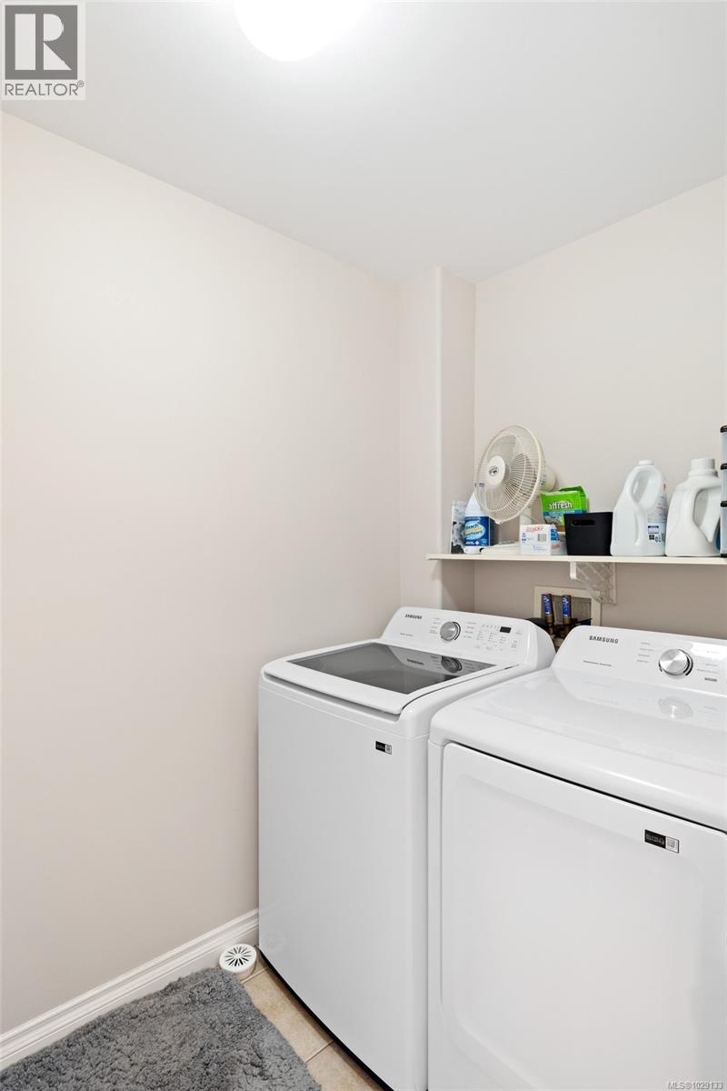 9452 LOCHSIDE DR - 32