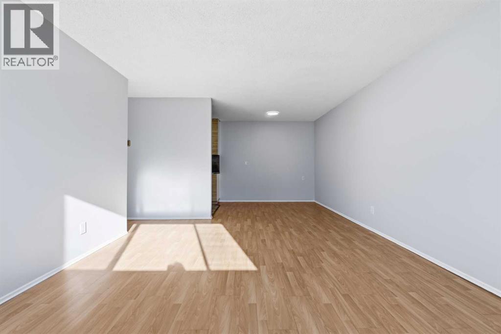 Single Family House for Sale in    Avenue NW Thorncliffe Calgary 