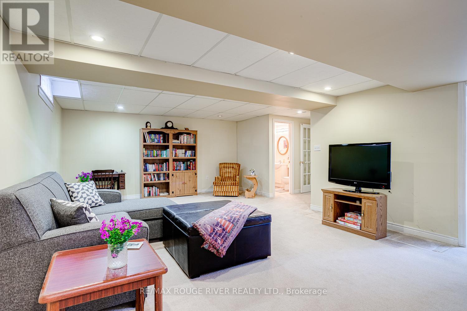 69 HUFFMAN AVENUE - 35