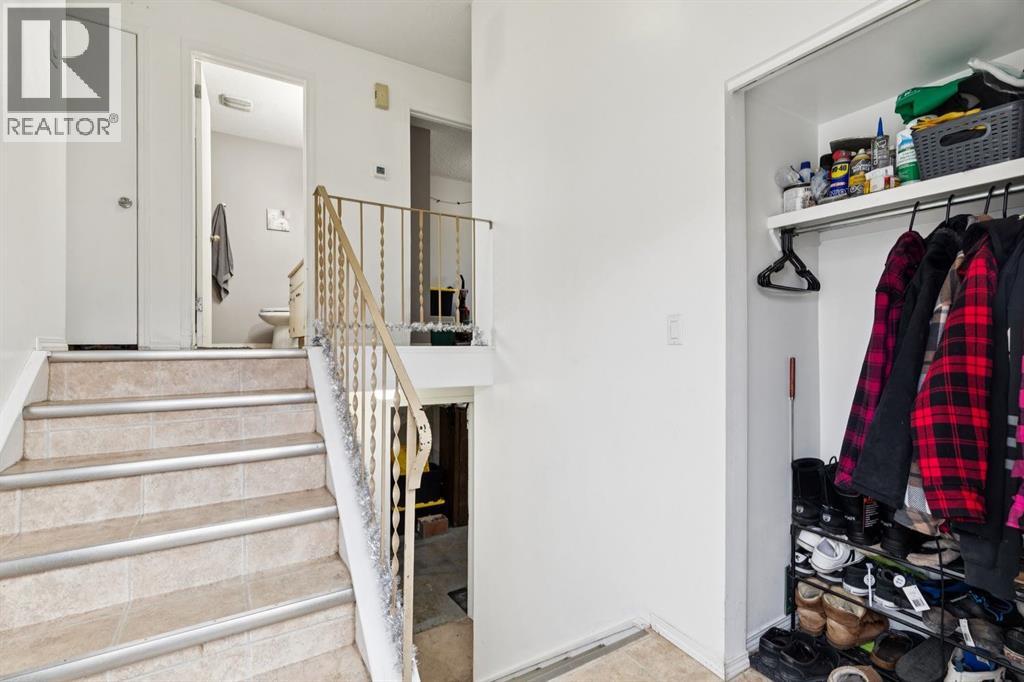 Single Family House Bi-level for Sale in  Penbrooke Close SE Penbrooke Meadows Calgary 