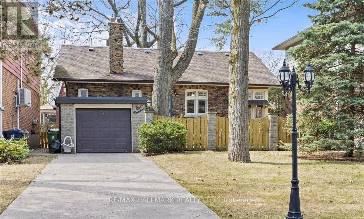 Listing photo of 100 WARDEN AVENUE