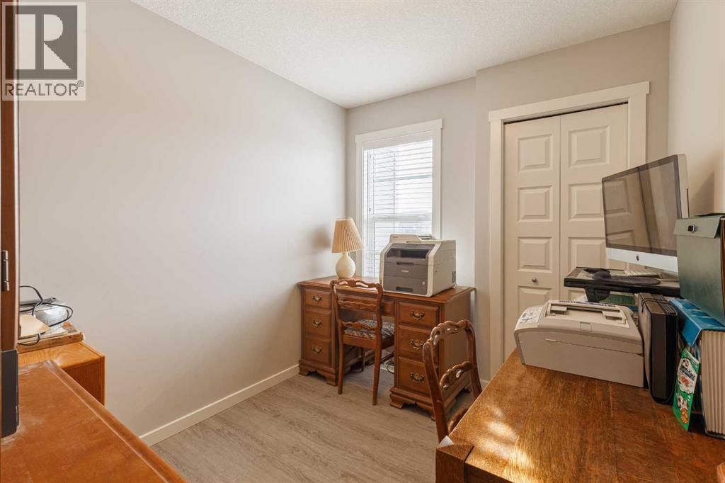 Single Family House for Sale in  Wolf Hollow Park SE Wolf Willow Calgary 