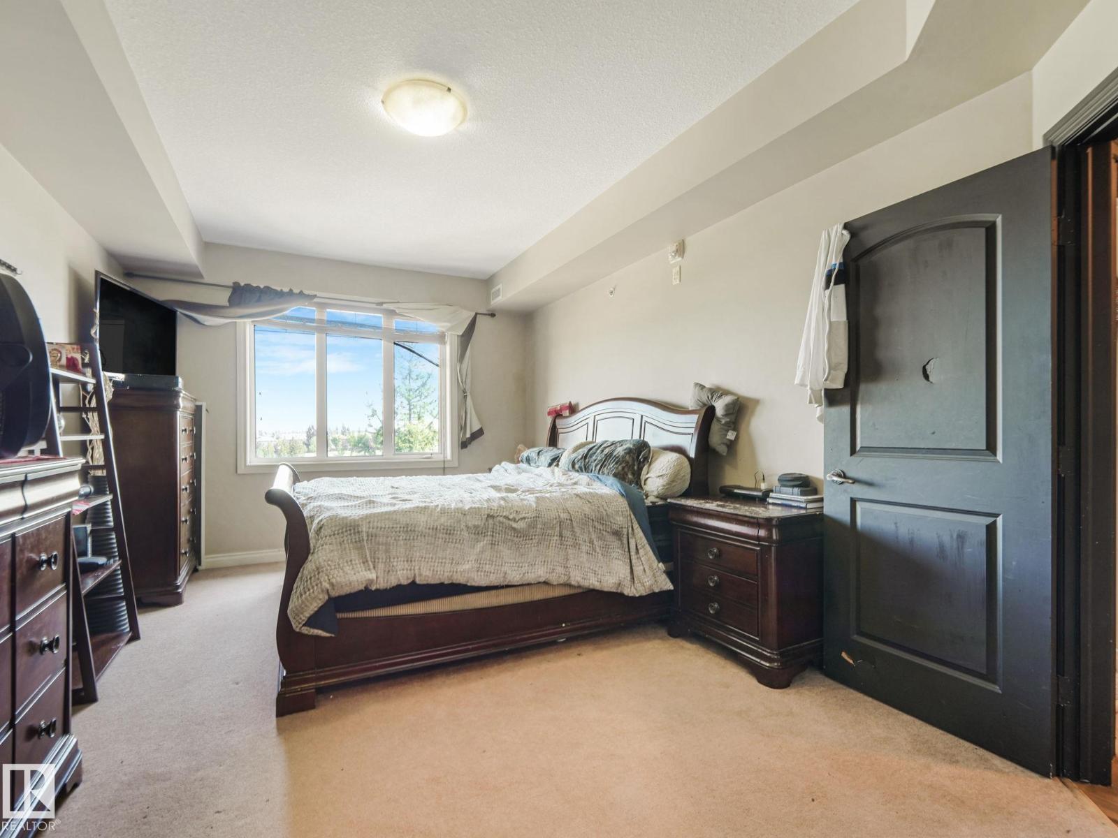 #412 12408 15 AV SW - 11