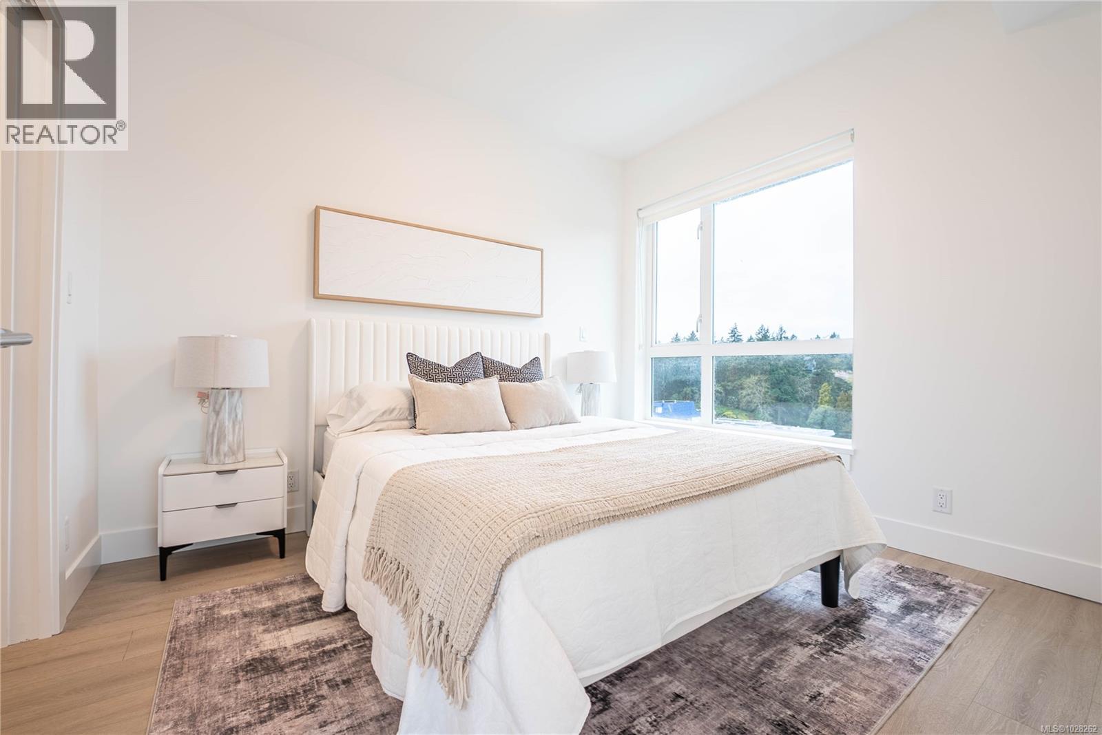 606 258 Helmcken Road, View Royal