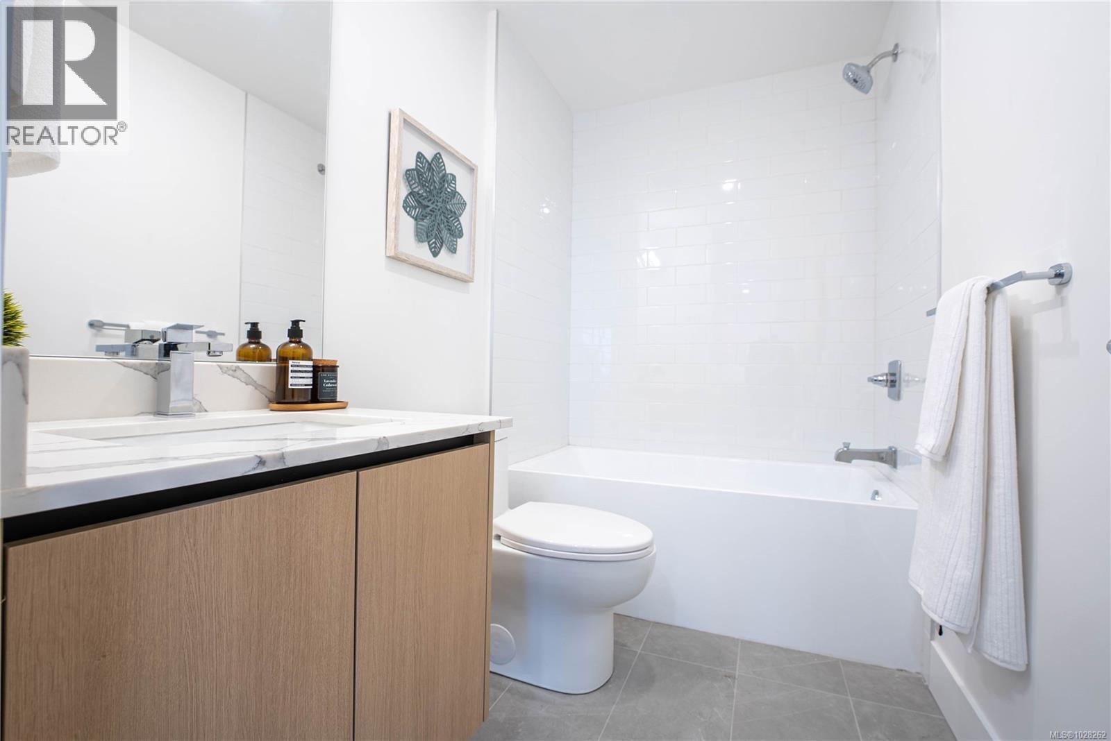 606 258 Helmcken Road, View Royal