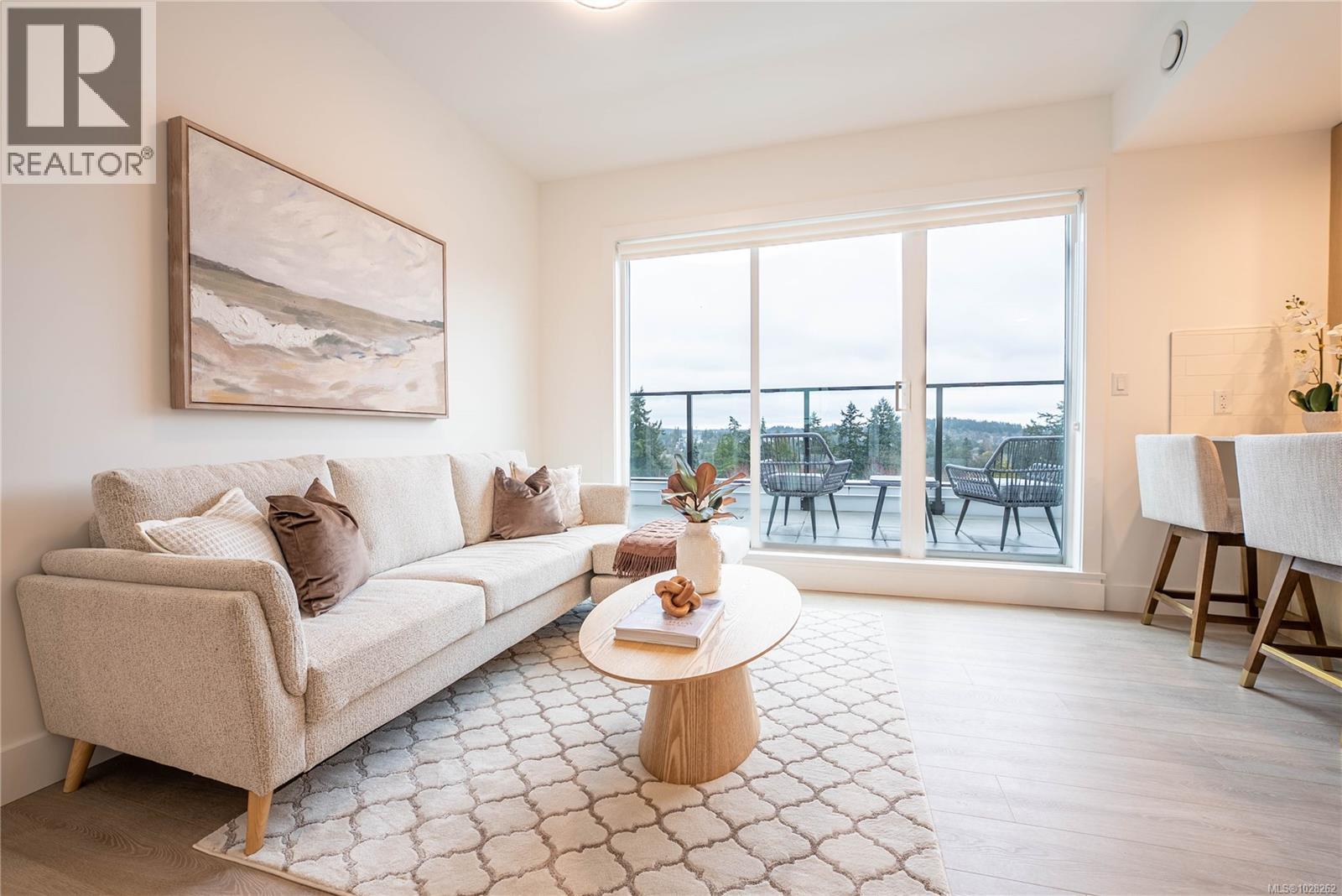 606 258 Helmcken Road, View Royal