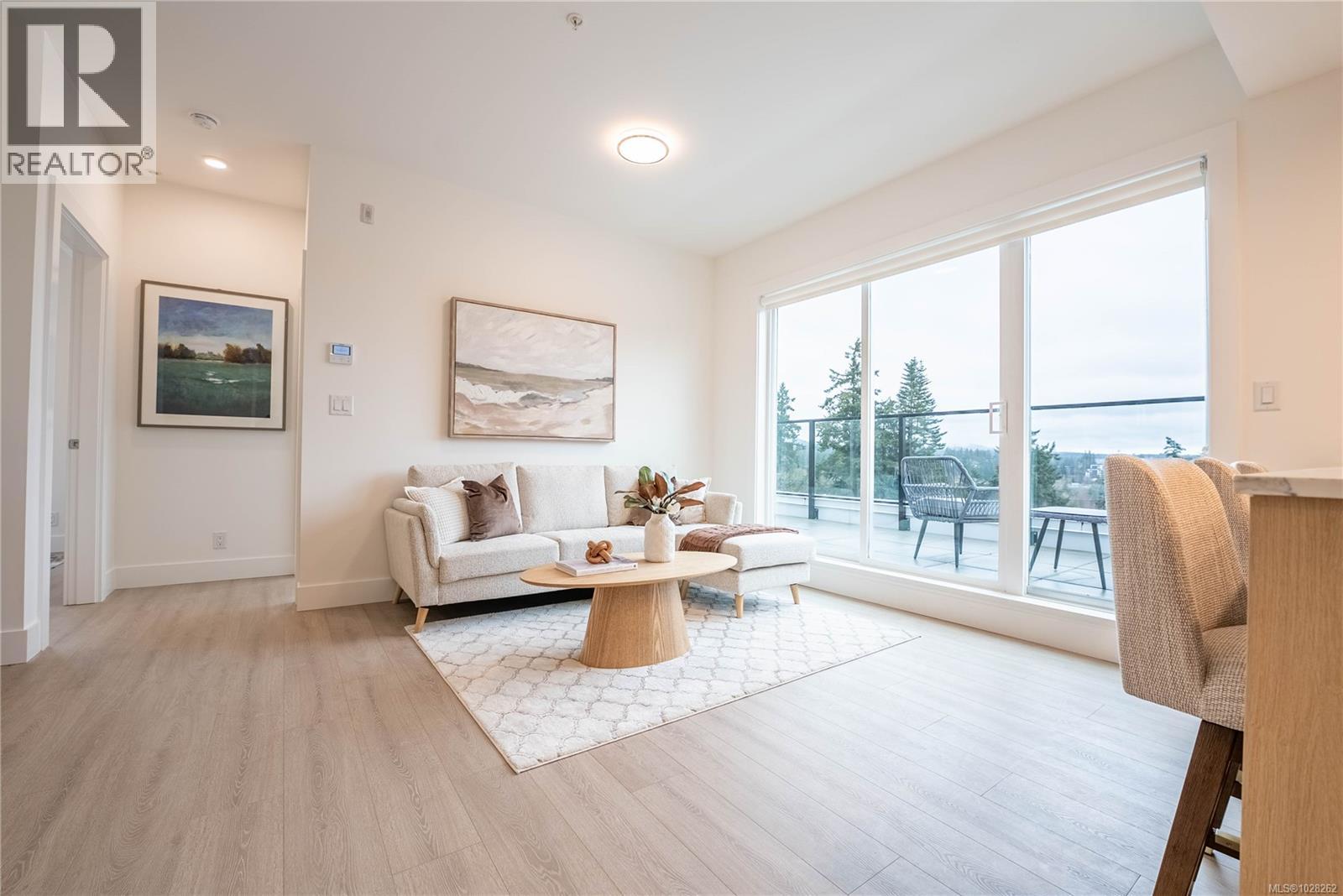 606 258 Helmcken Road, View Royal