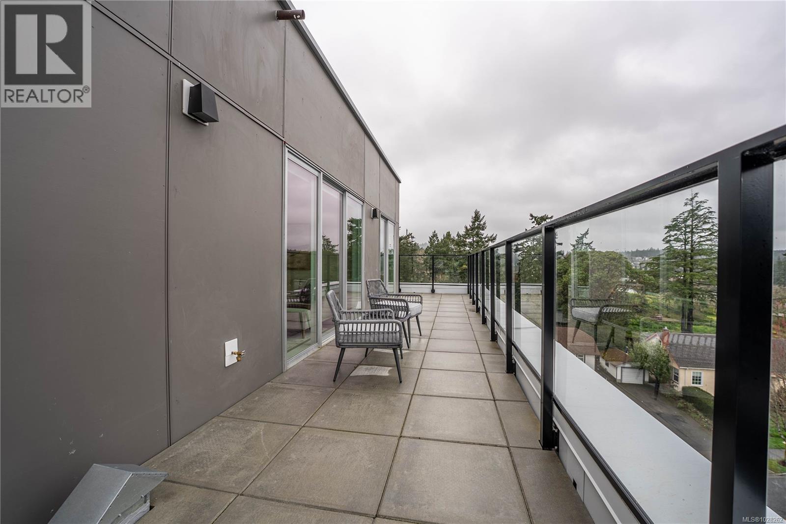 606 258 Helmcken Road, View Royal