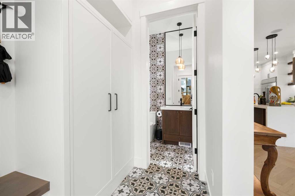 Single Family House for Sale in   Avenue SW Altadore Calgary 