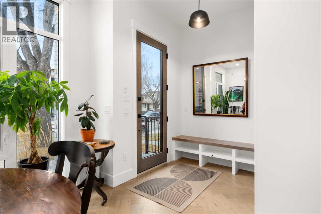 Single Family House for Sale in   Avenue SW Altadore Calgary 