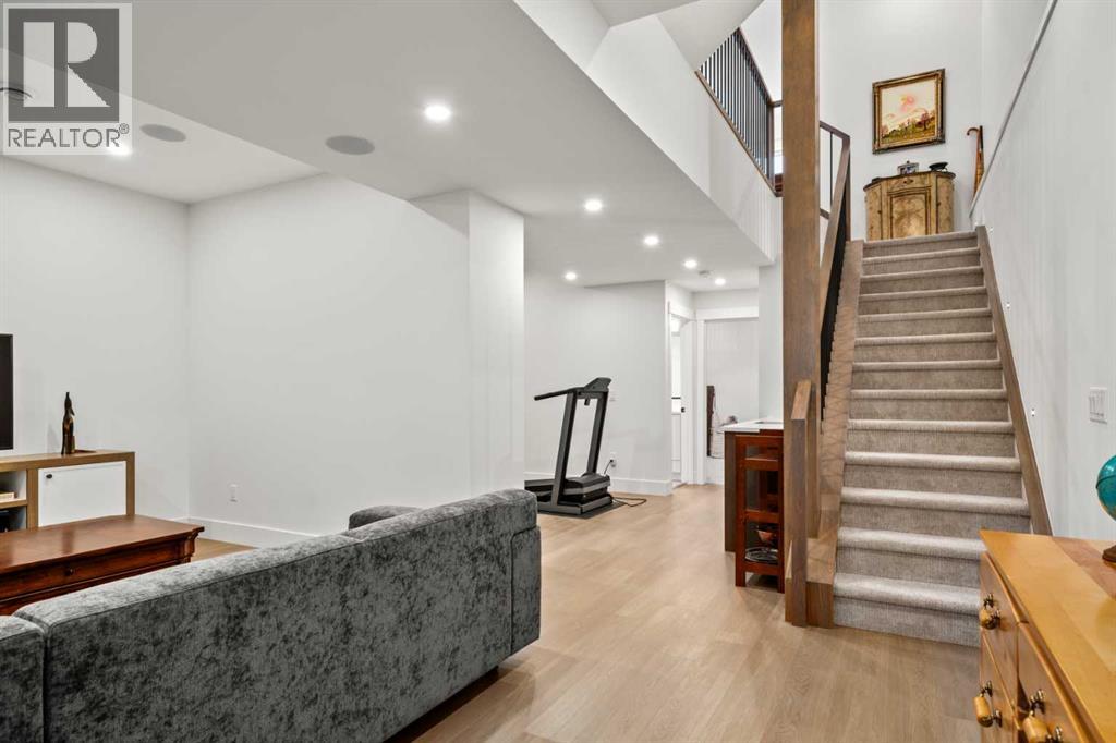 Single Family House for Sale in   Avenue SW Altadore Calgary 