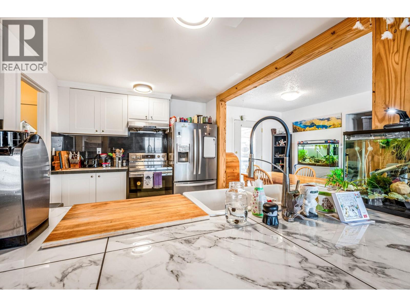 494 KILLARNEY WAY - 6