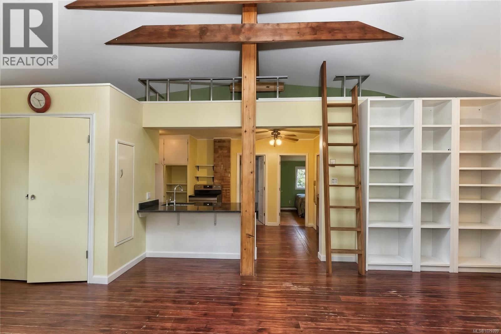 621 CORONATION AVE - 21