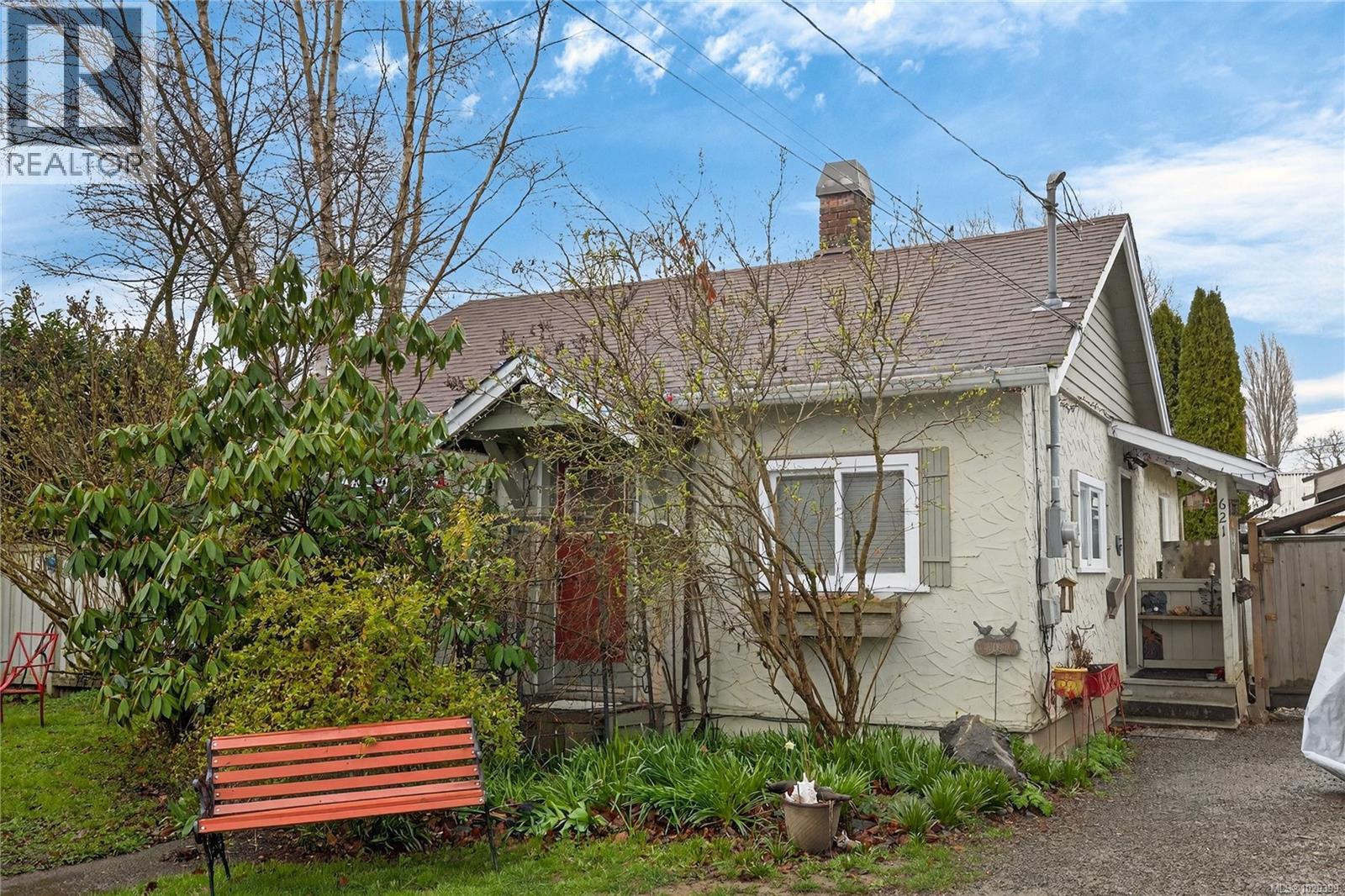 621 Coronation Ave - 3