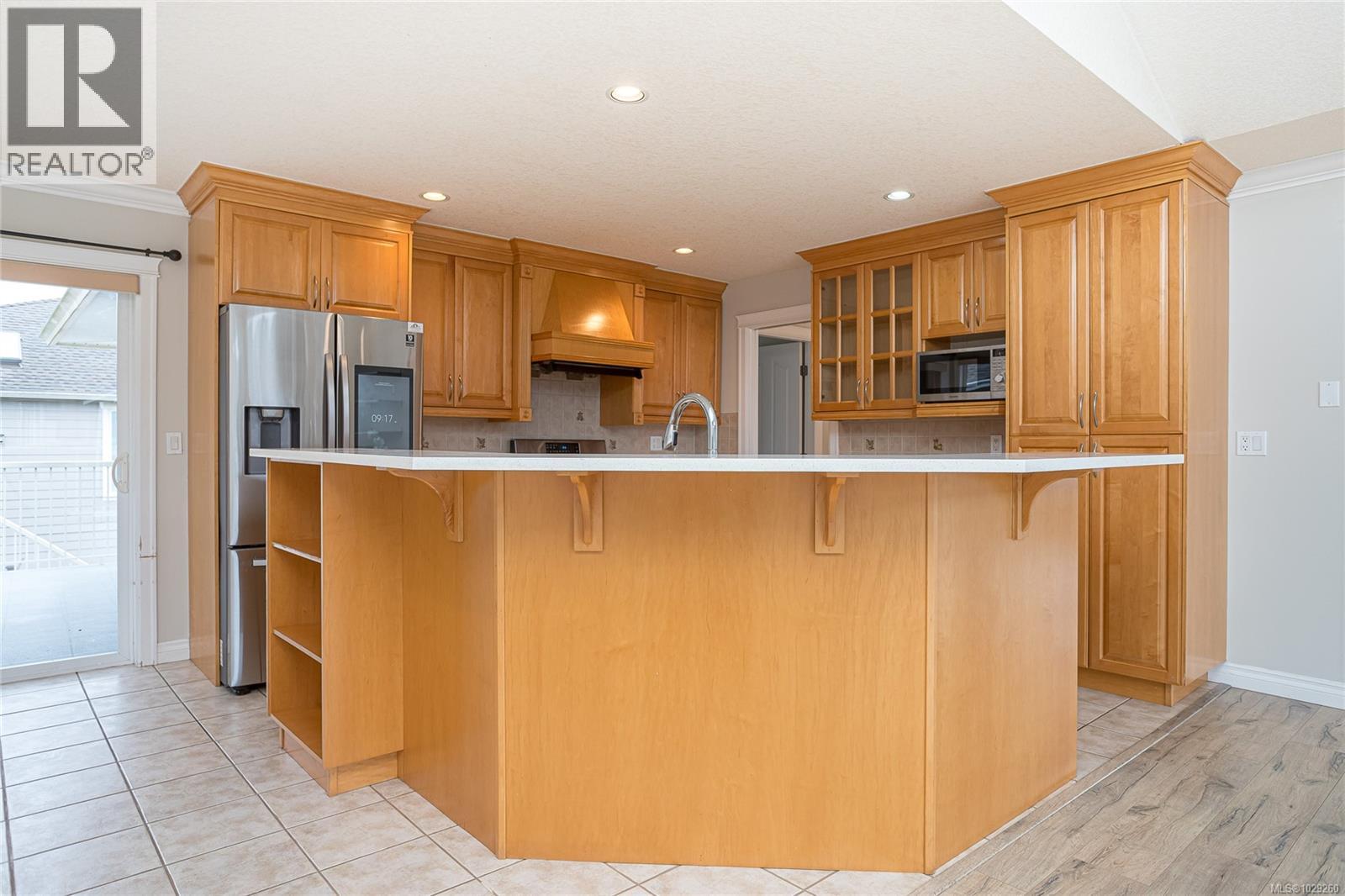 6599 KESTREL CRES - 13