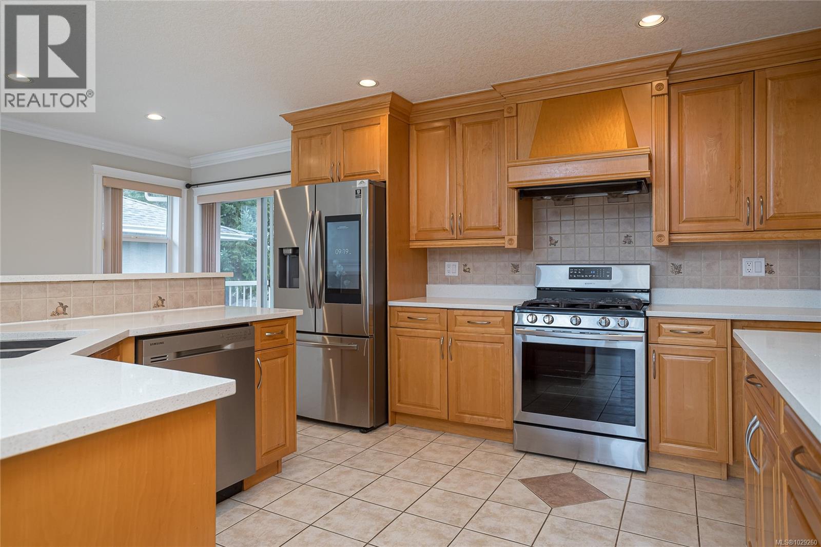 6599 KESTREL CRES - 16