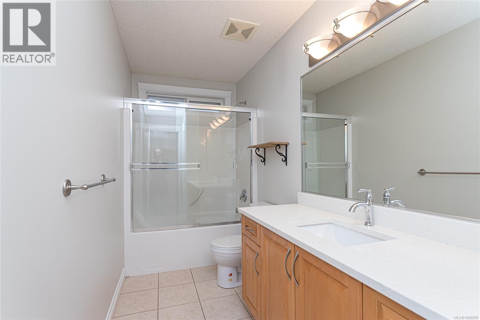 6599 KESTREL CRES - 21