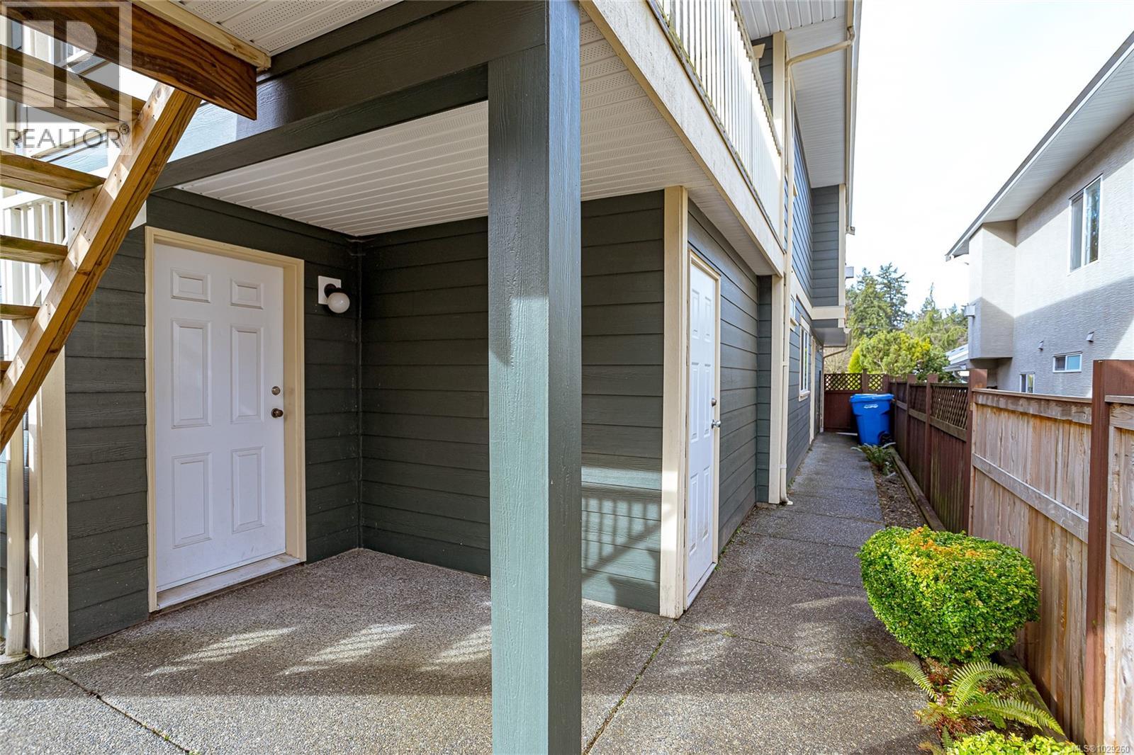 6599 KESTREL CRES - 29