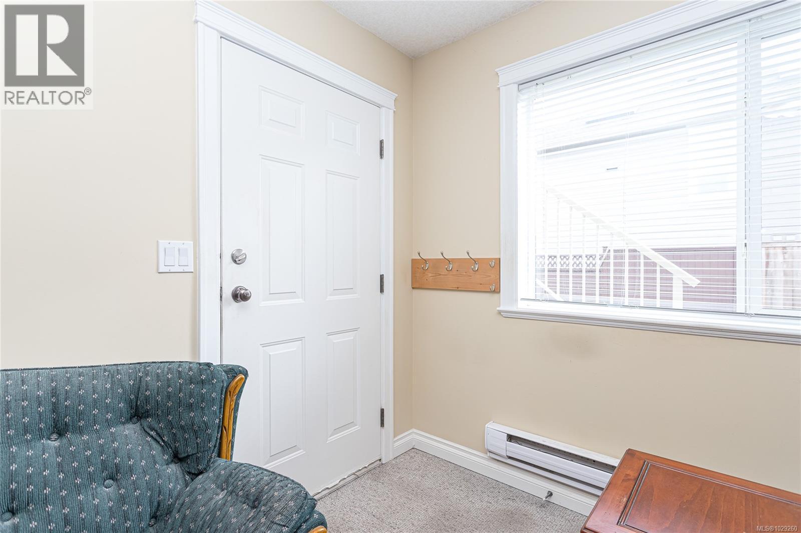 6599 KESTREL CRES - 30