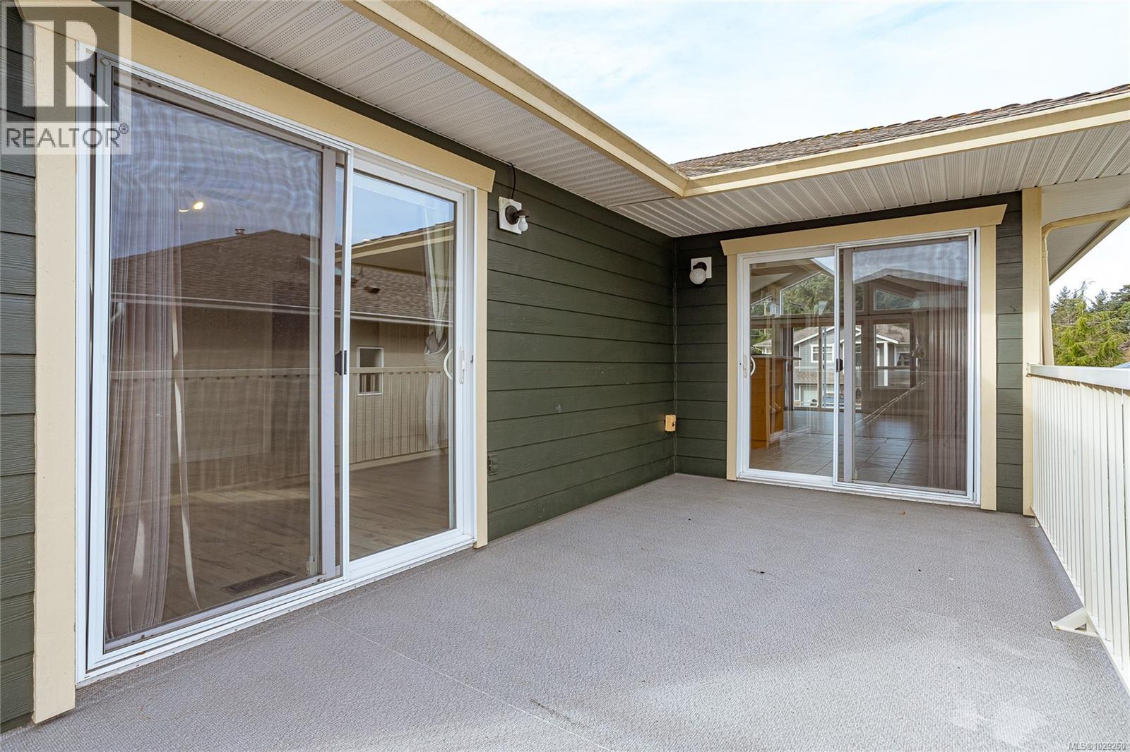 6599 KESTREL CRES - 40