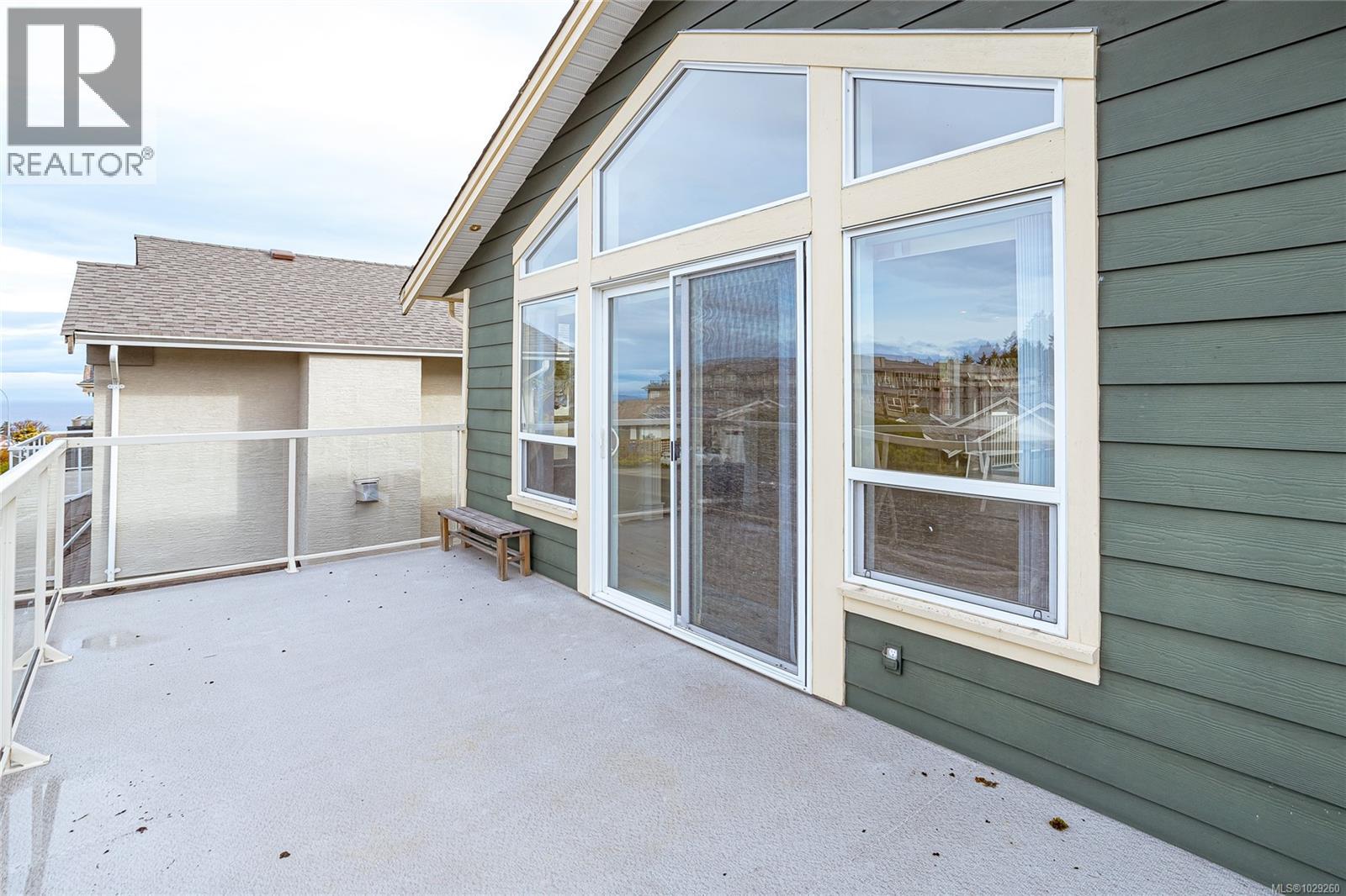 6599 KESTREL CRES - 41