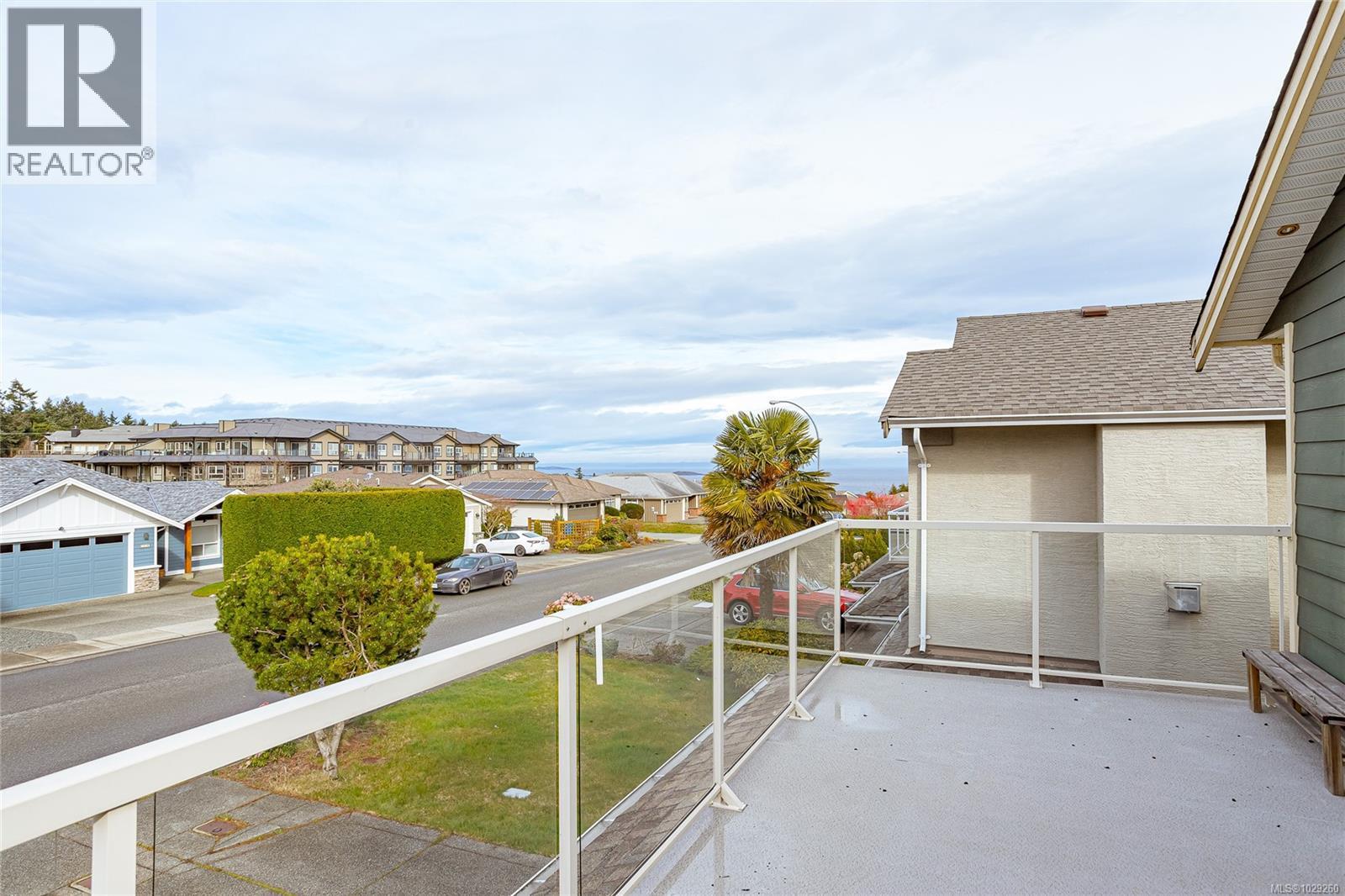 6599 KESTREL CRES - 42