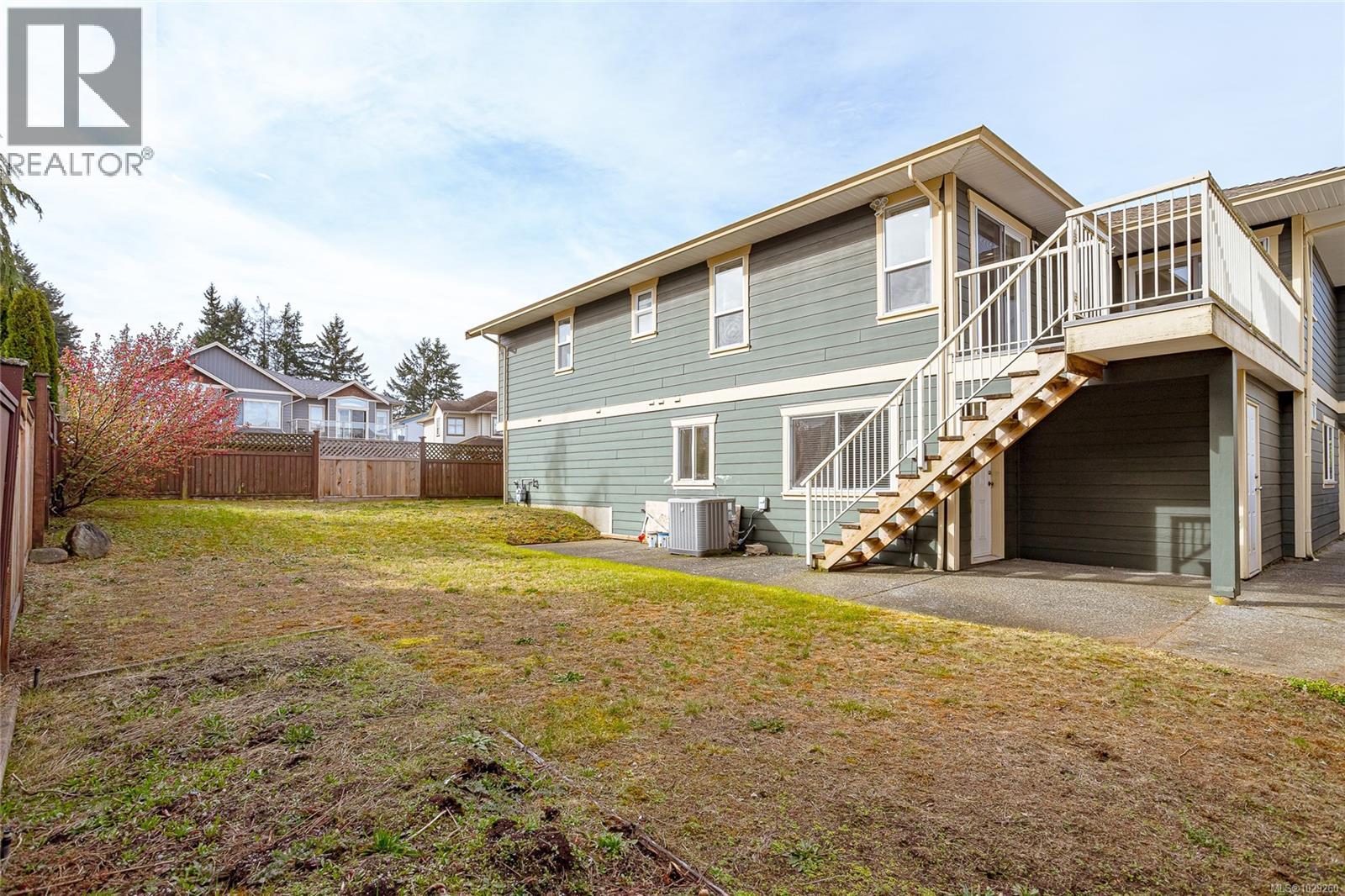 6599 KESTREL CRES - 44