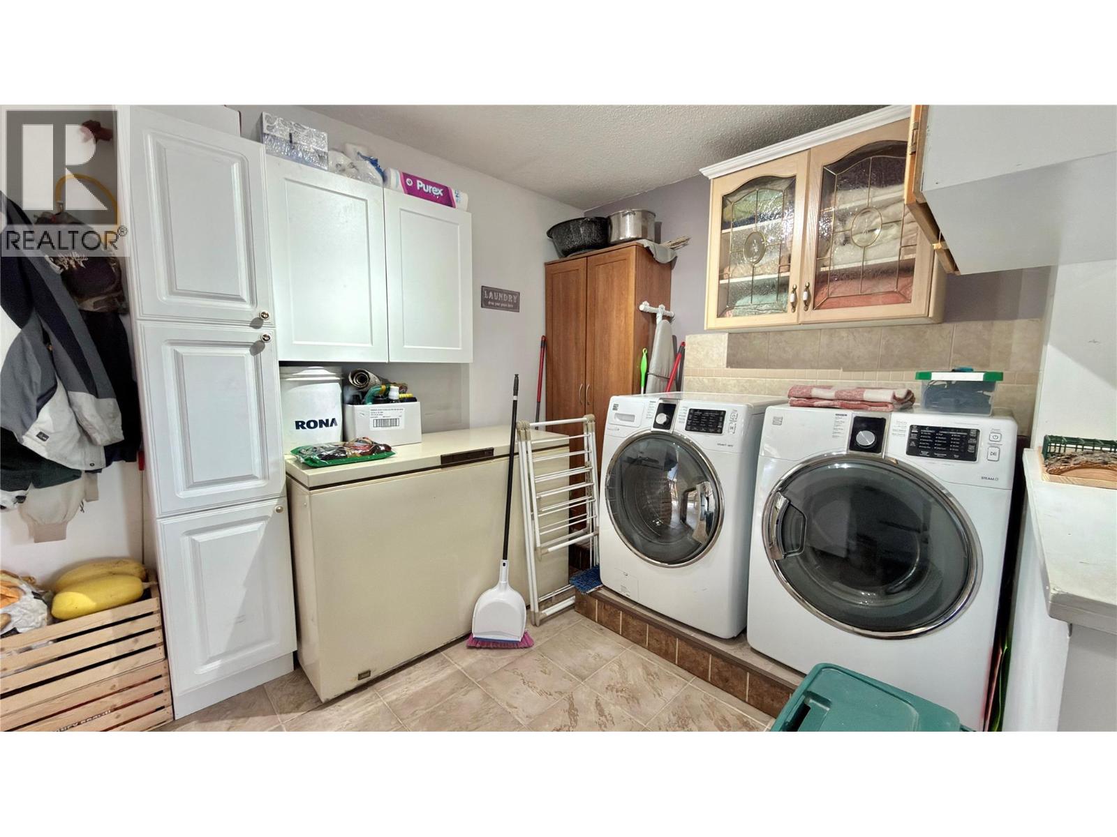 356 Marguerite Avenue - 34