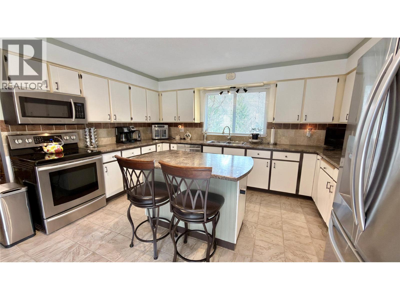 356 Marguerite Avenue - 28