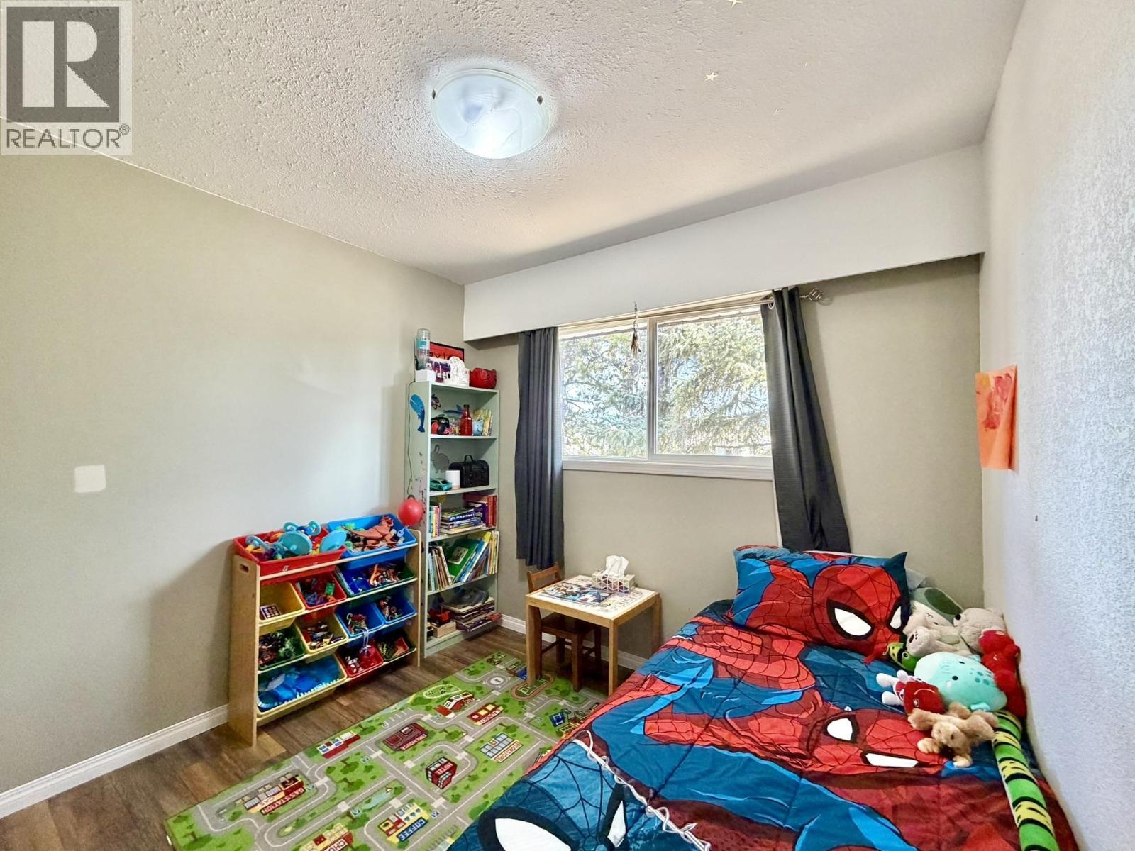 393 BIRCH PLACE - 21