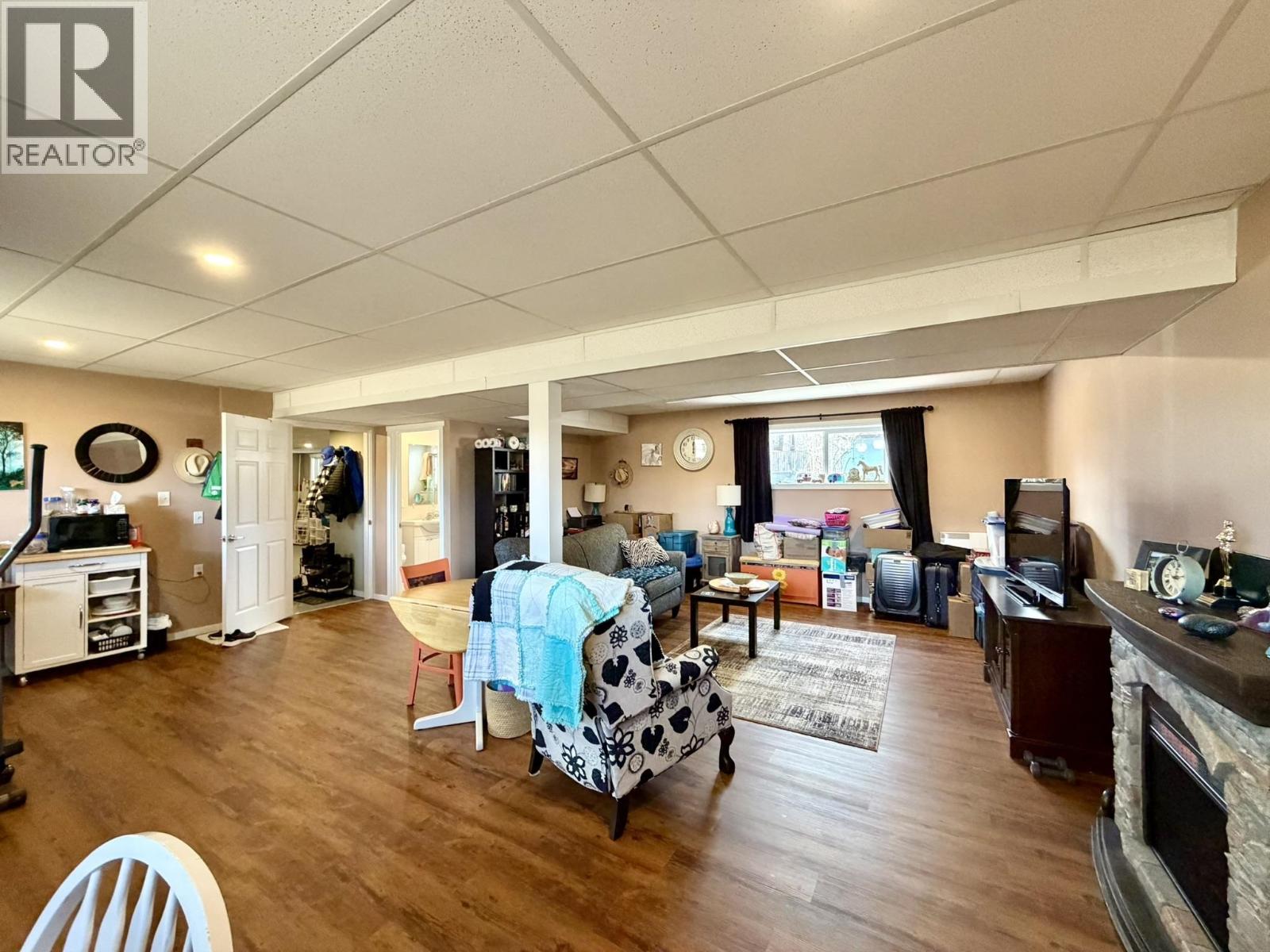 393 BIRCH PLACE - 23