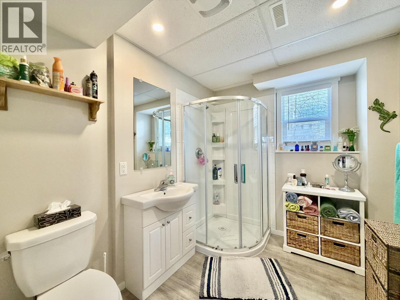 393 BIRCH PLACE - 27