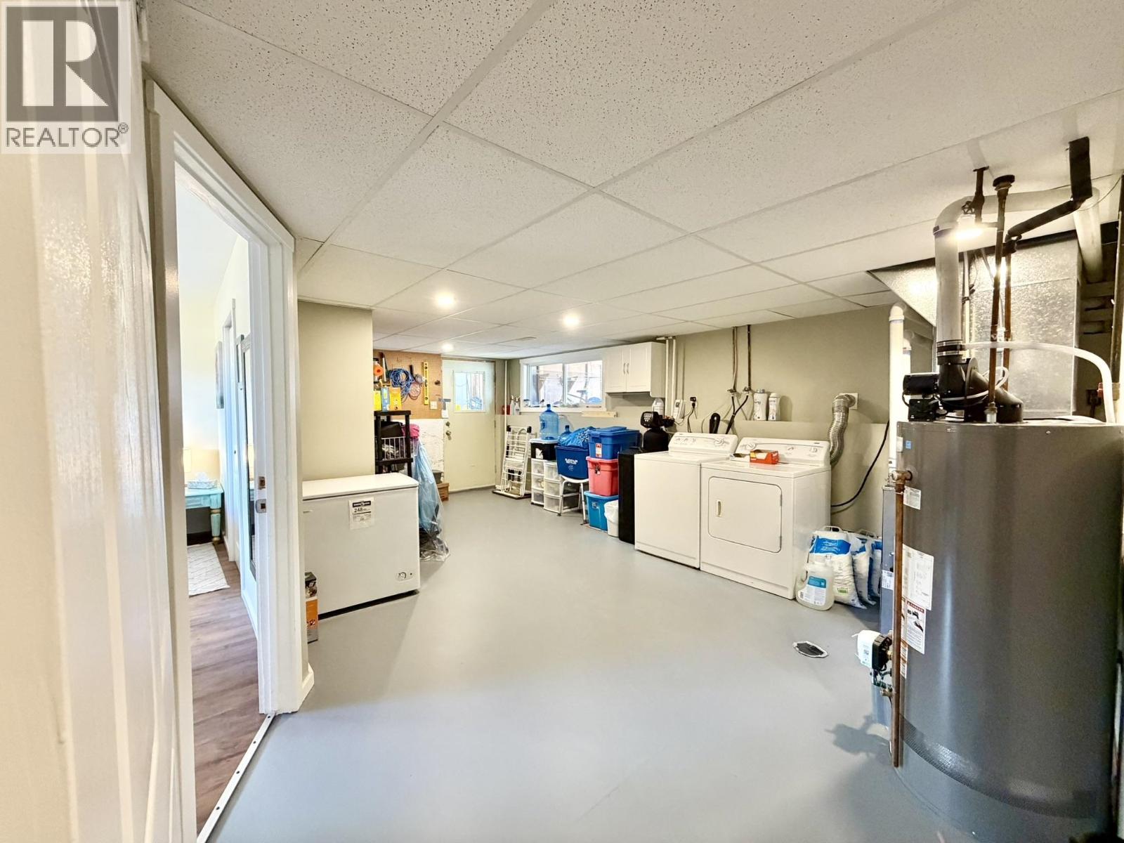 393 BIRCH PLACE - 28