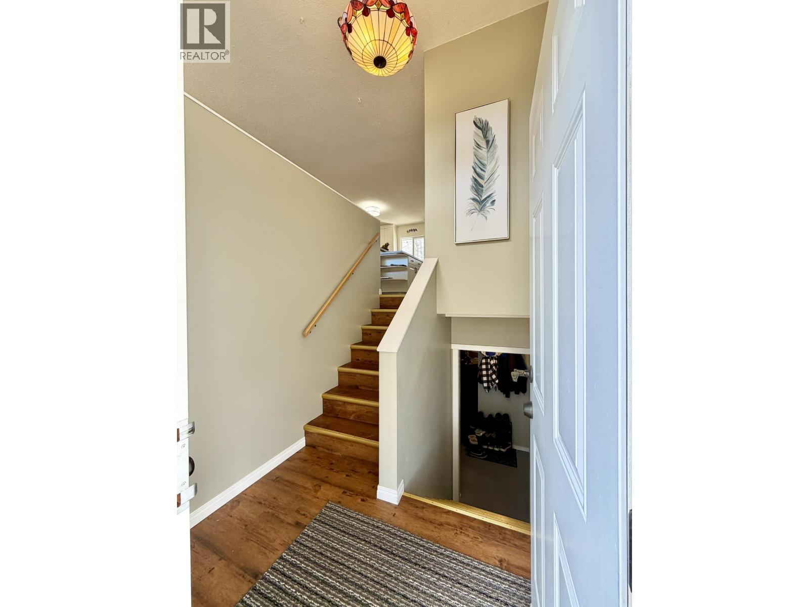393 BIRCH PLACE - 6