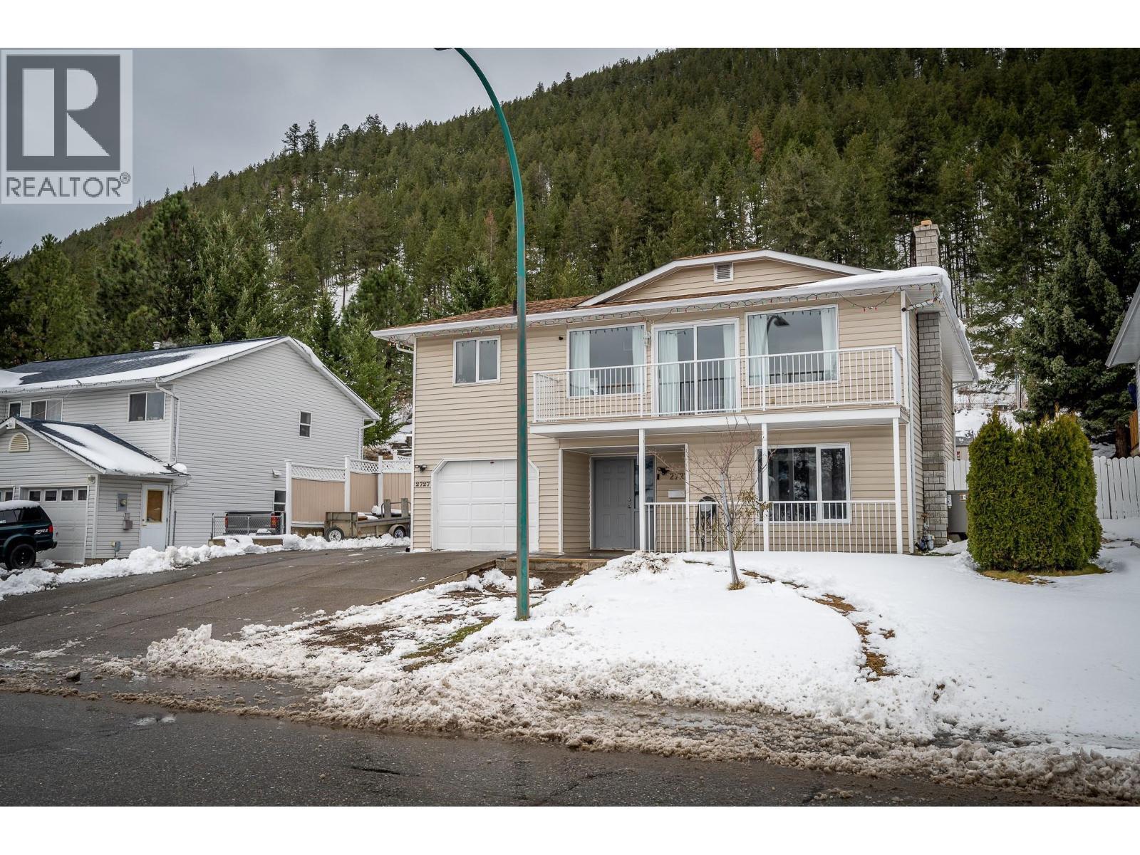 2727 QU'APPELLE Boulevard, Kamloops