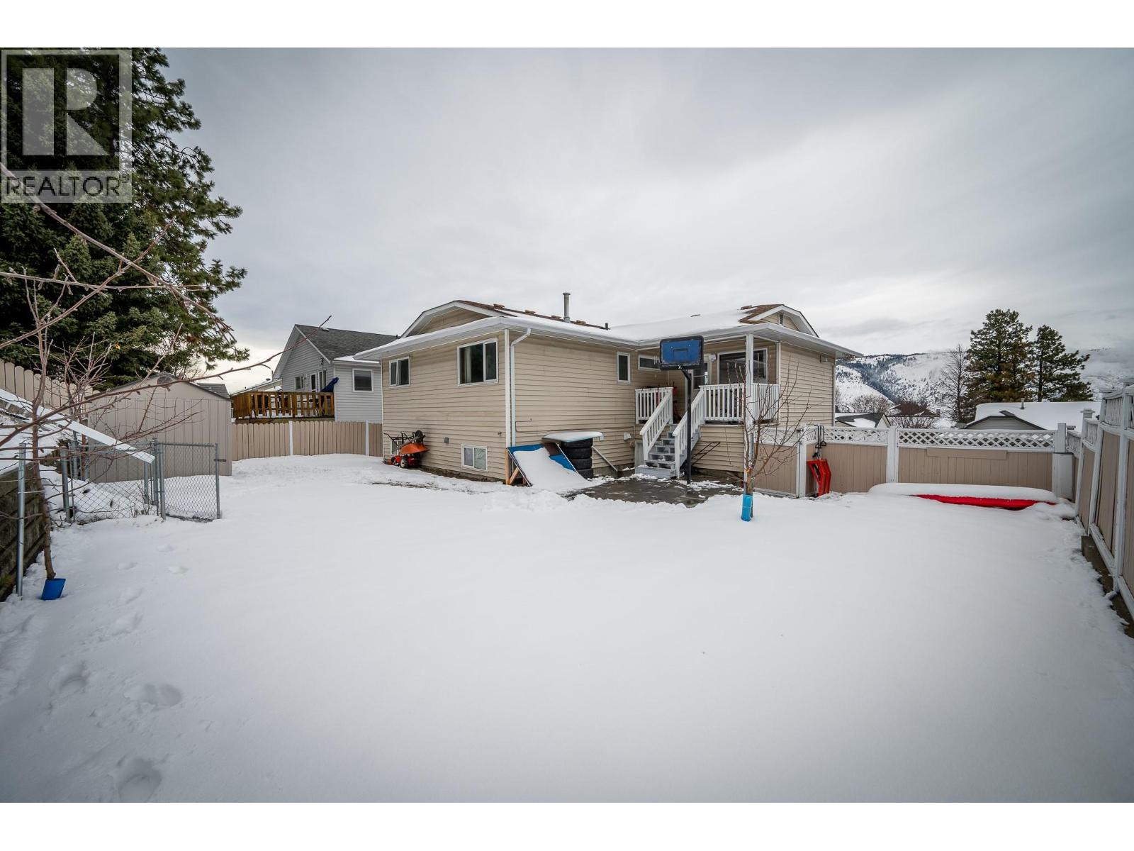 2727 QU'APPELLE Boulevard, Kamloops
