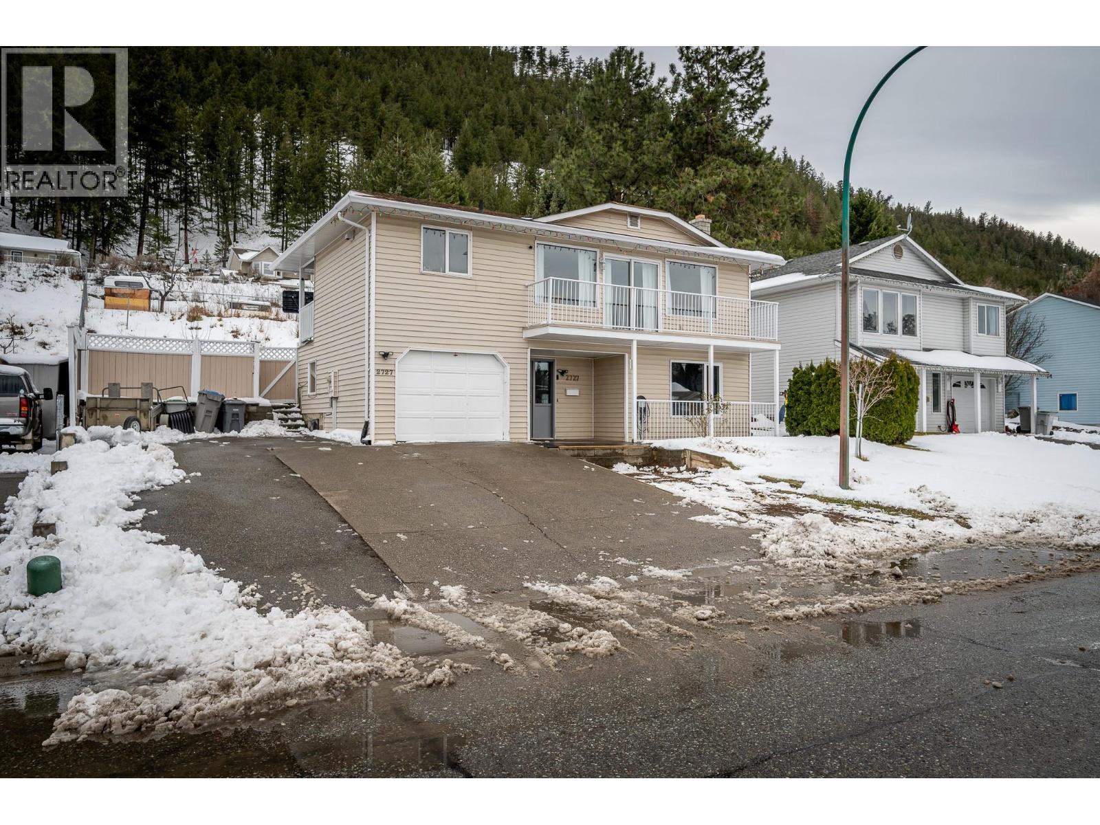 2727 QU'APPELLE Boulevard, Kamloops